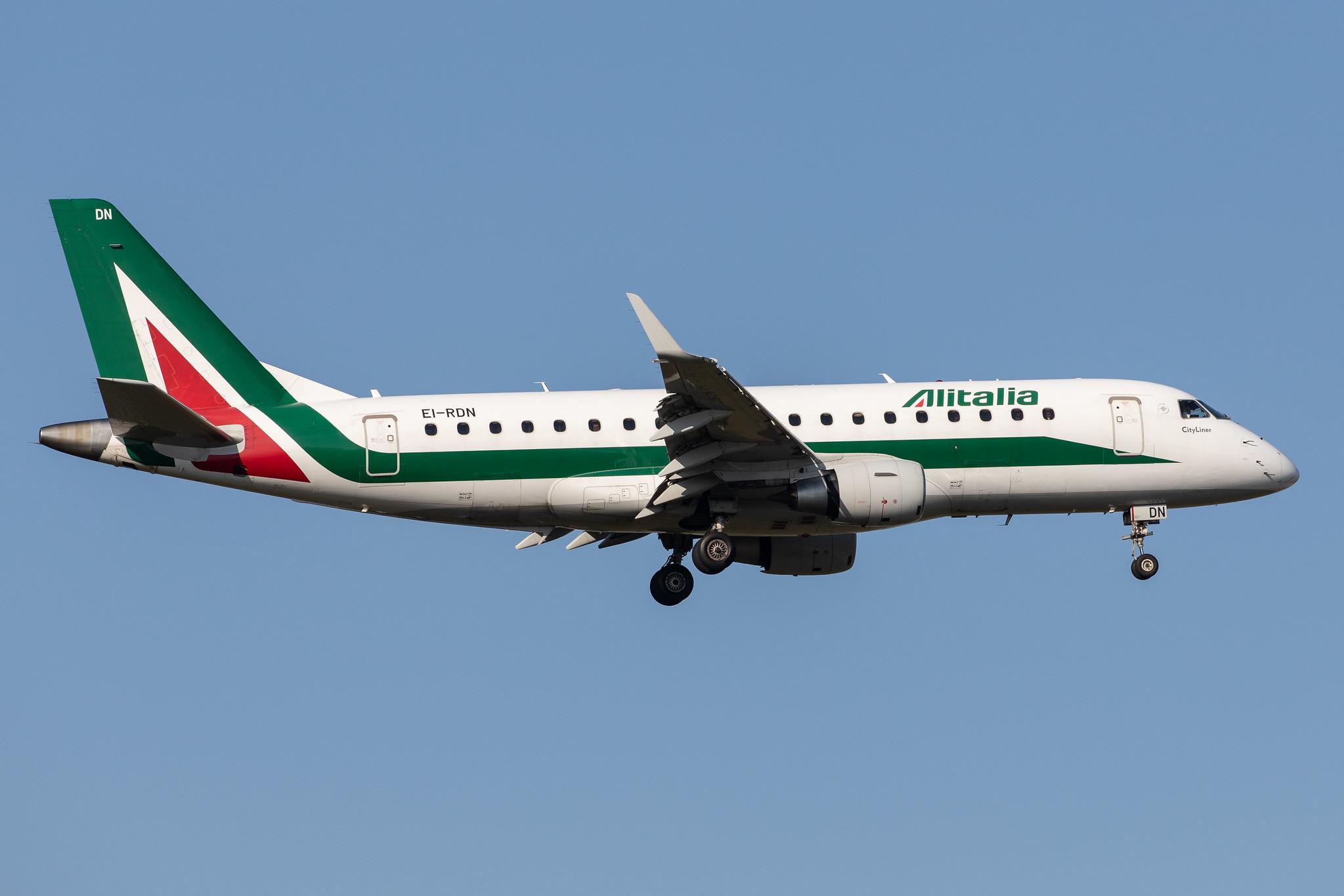 Frankfurt Airport: Alitalia (AZ / AZA) | Operator: Alitalia CityLiner |  Embraer ERJ-175STD E75S | EI-RDN | MSN 17000347
