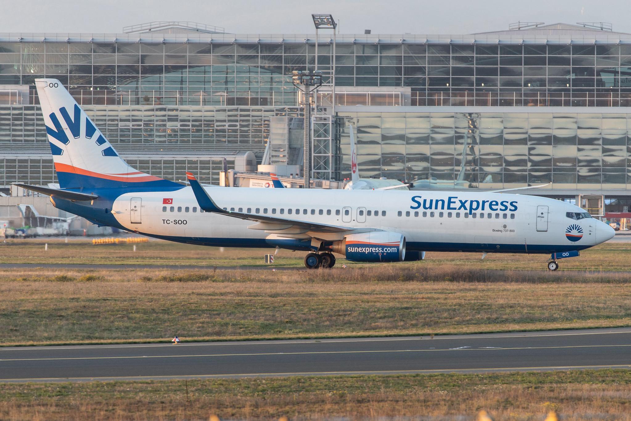 Frankfurt Airport: SunExpress (XQ / SXS) |  Boeing 737-8AS B738 | TC-SOO | MSN 33558