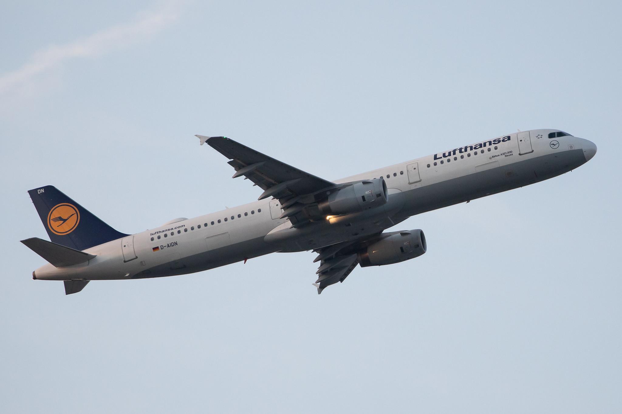 Frankfurt Airport: Lufthansa (LH / DLH) |  Airbus A321-231 A321 | D-AIDN | MSN 4976