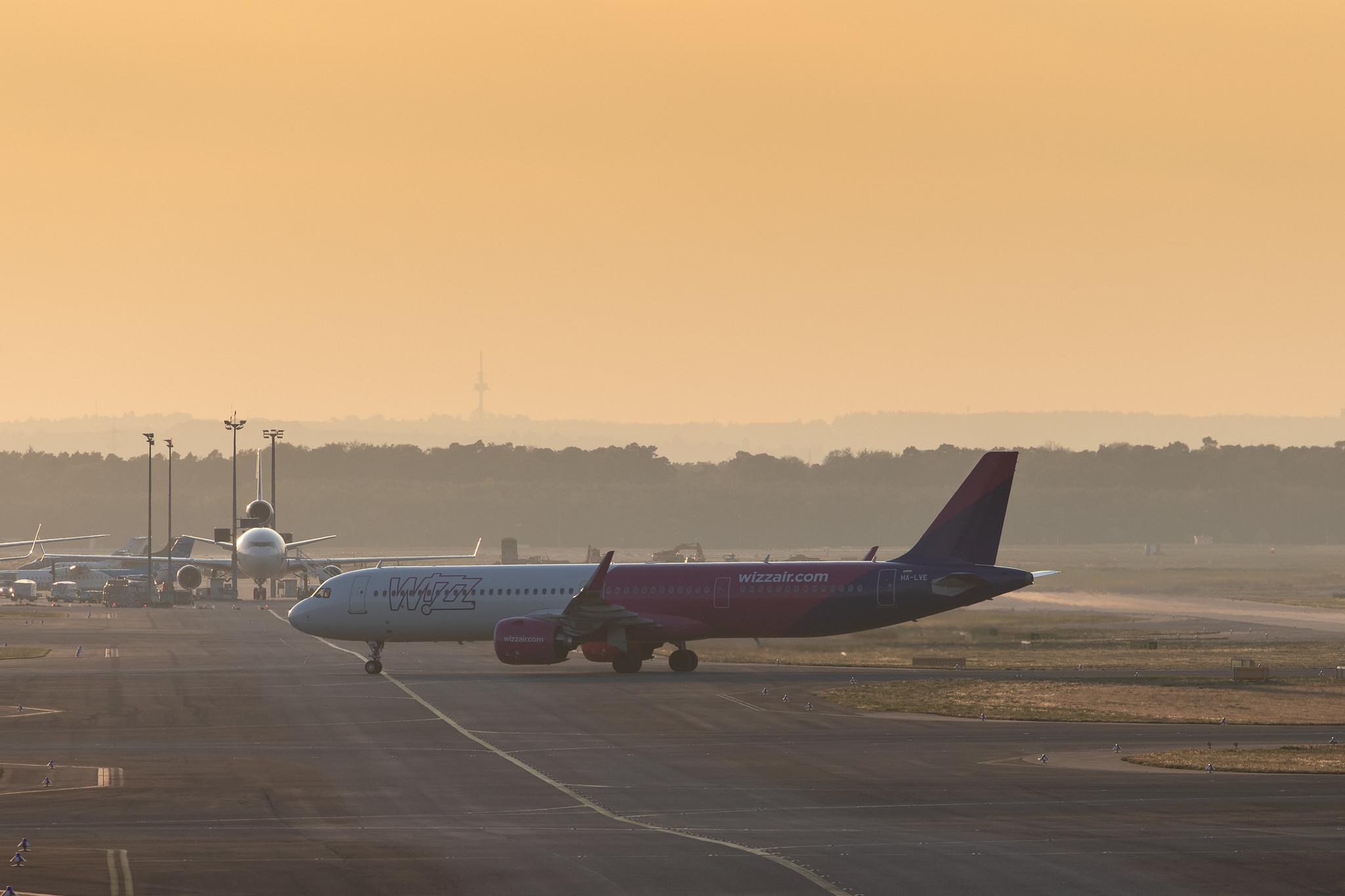 Frankfurt Airport: Wizz Air (W6 / WZZ) |  Airbus A321-271NX A21N | HA-LVE | MSN 8941