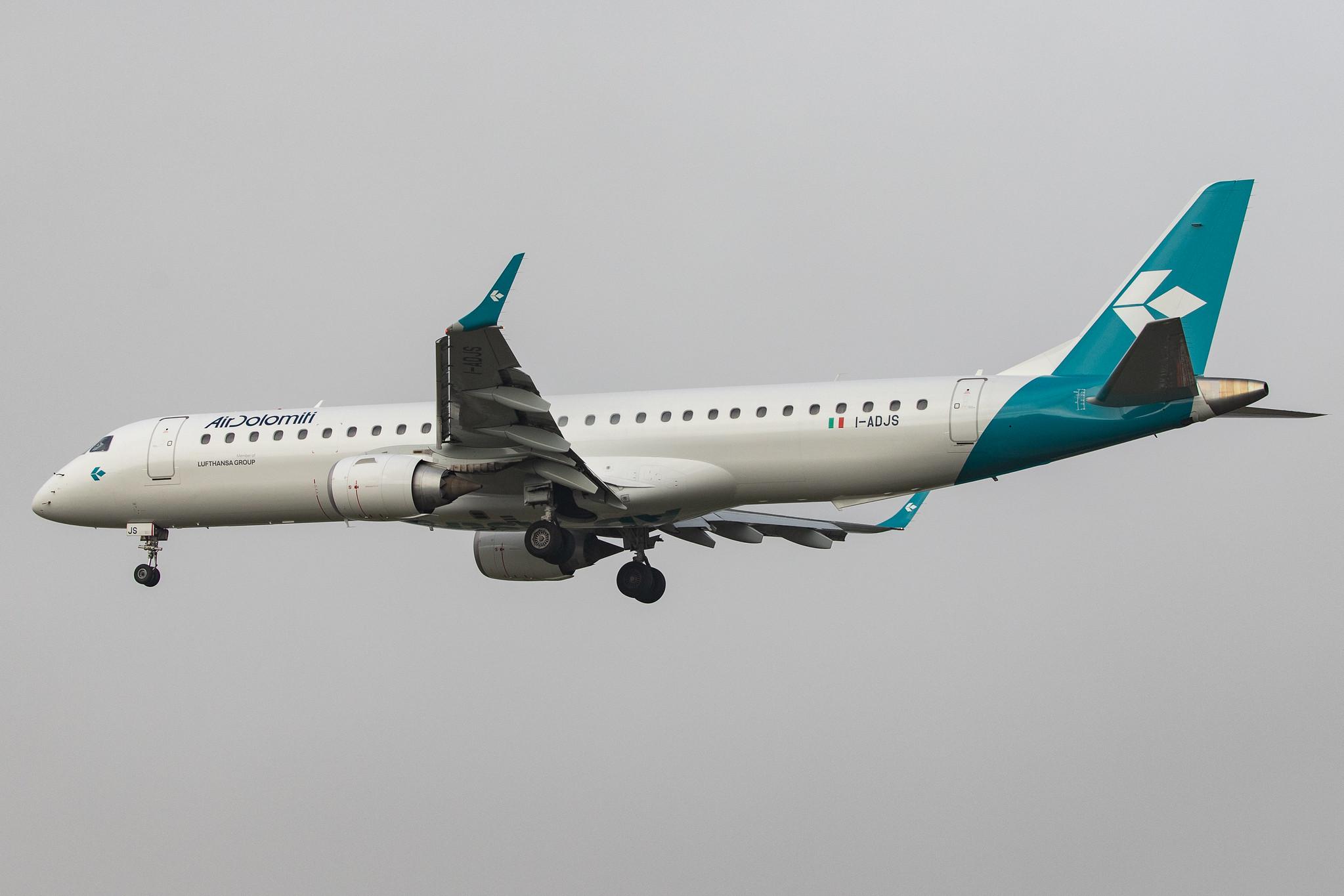 Frankfurt Airport: Air Dolomiti (EN / DLA) |  Embraer ERJ-195LR E195 | I-ADJS | MSN 19000597
