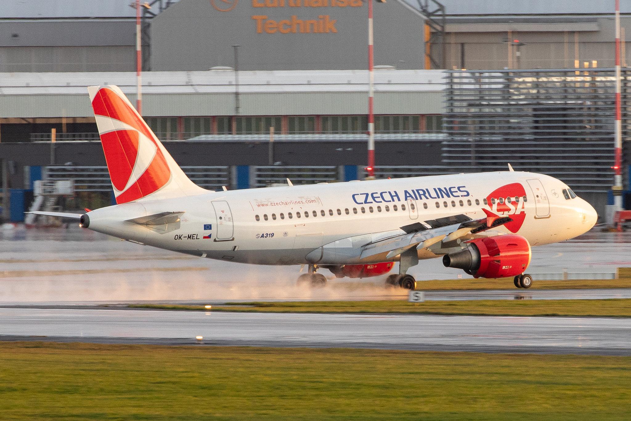 Hamburg Airport: Czech Airlines (OK / CSA) |  Airbus A319-112 A319 | OK-MEL | MSN 3094