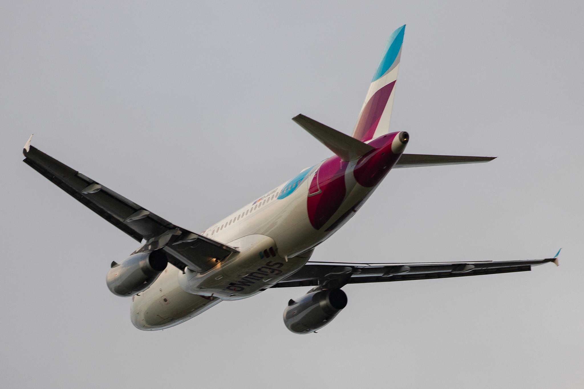 Düsseldorf Airport: Eurowings (EW / EWG) |  Airbus A319-132 A319 | D-AGWD | MSN 3011