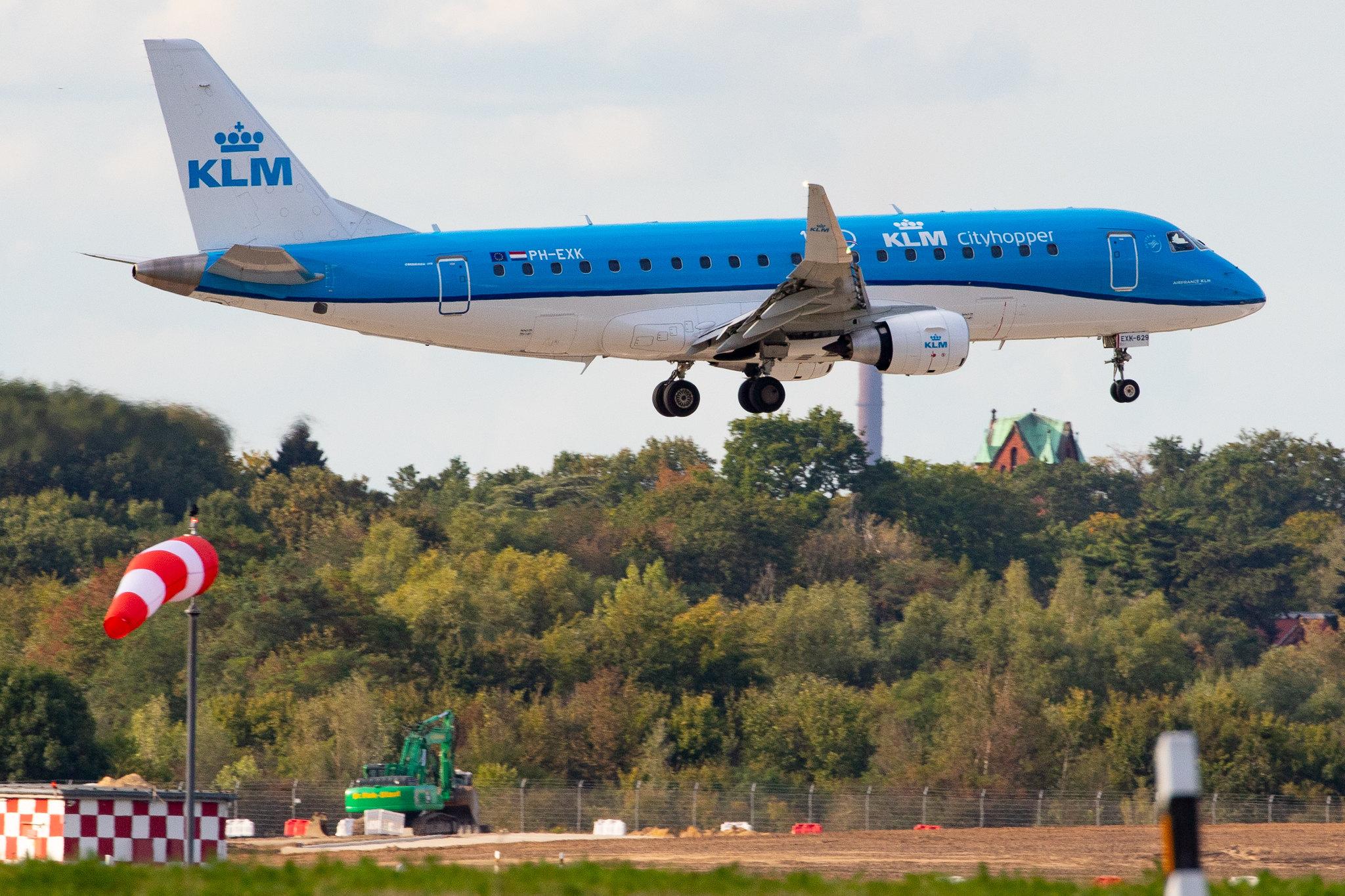 Düsseldorf Airport: KLM (KL / KLM) | Operator: KLM Cityhopper |  Embraer ERJ-175STD E75L | PH-EXK | MSN 17000629