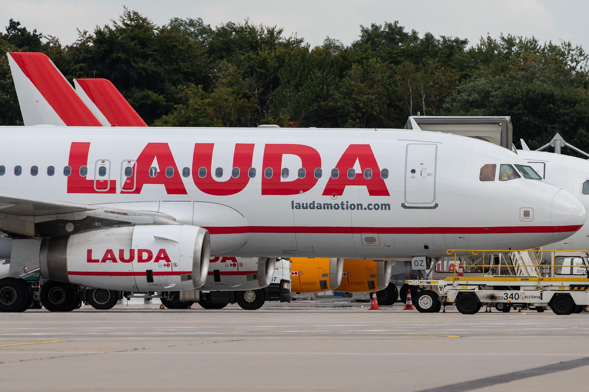 Düsseldorf Airport: Laudamotion (OE / LDM) |  Airbus A320-232 A320 | OE-LOZ | MSN 2838