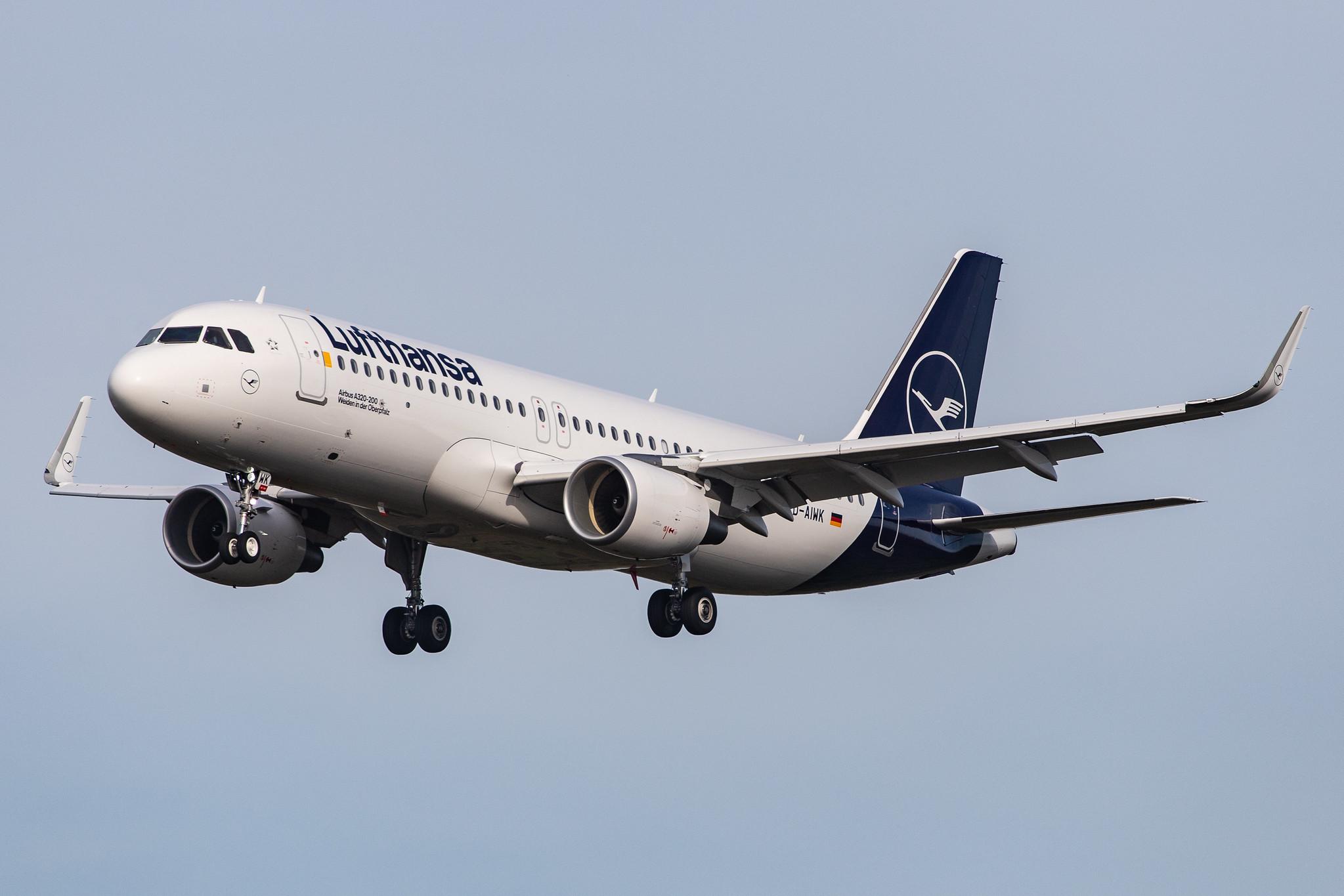 Frankfurt Airport: Lufthansa (LH / DLH) |  Airbus A320-214 A320 | D-AIWK | MSN 9058