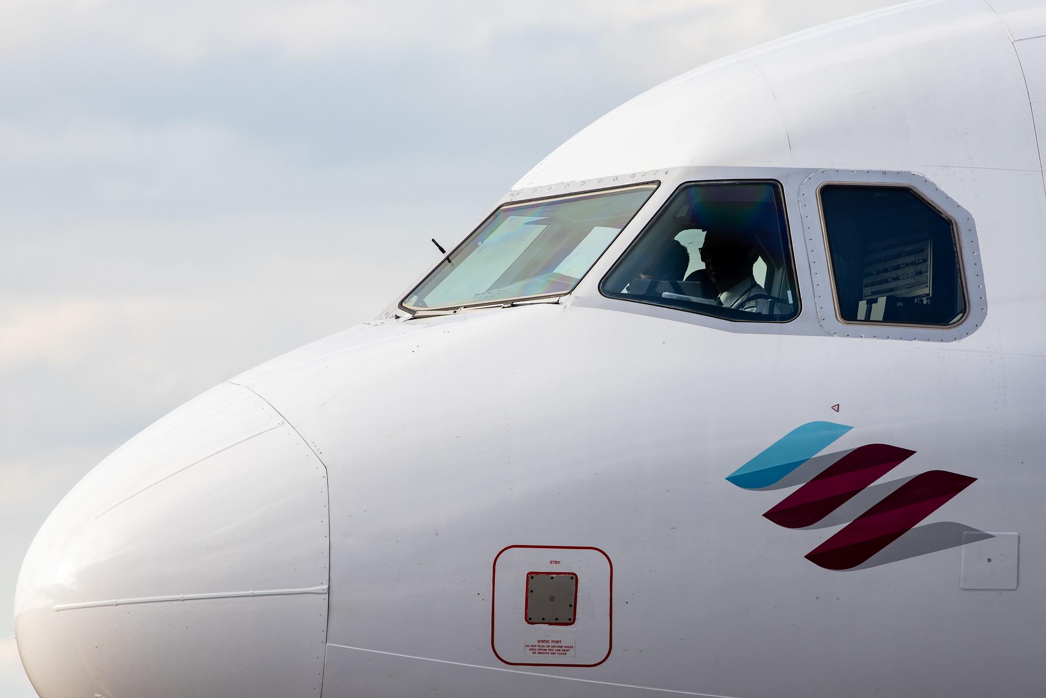 Düsseldorf Airport: Eurowings (EW / EWG) |  Airbus A320-214 A320 | D-ABNL | MSN 1852