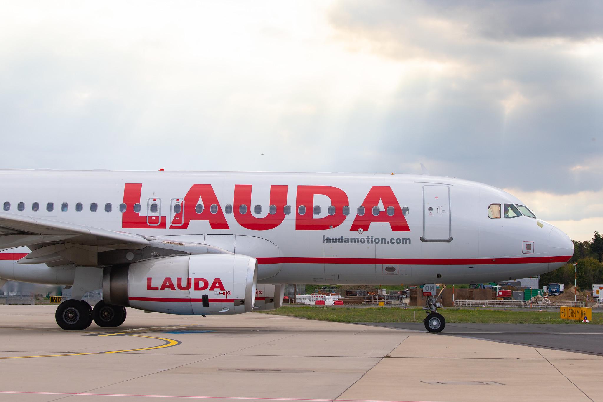 Düsseldorf Airport: Laudamotion (OE / LDM) |  Airbus A320-232 A320 | OE-LOM | MSN 2984