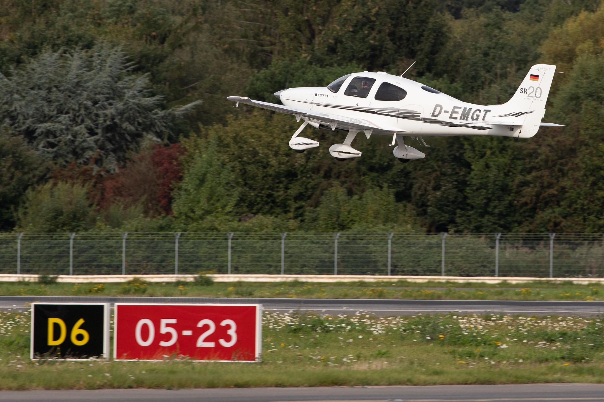 Hamburg Airport: Private Owner |  Cirrus SR20-G3 | D-EMGT | MSN 1951