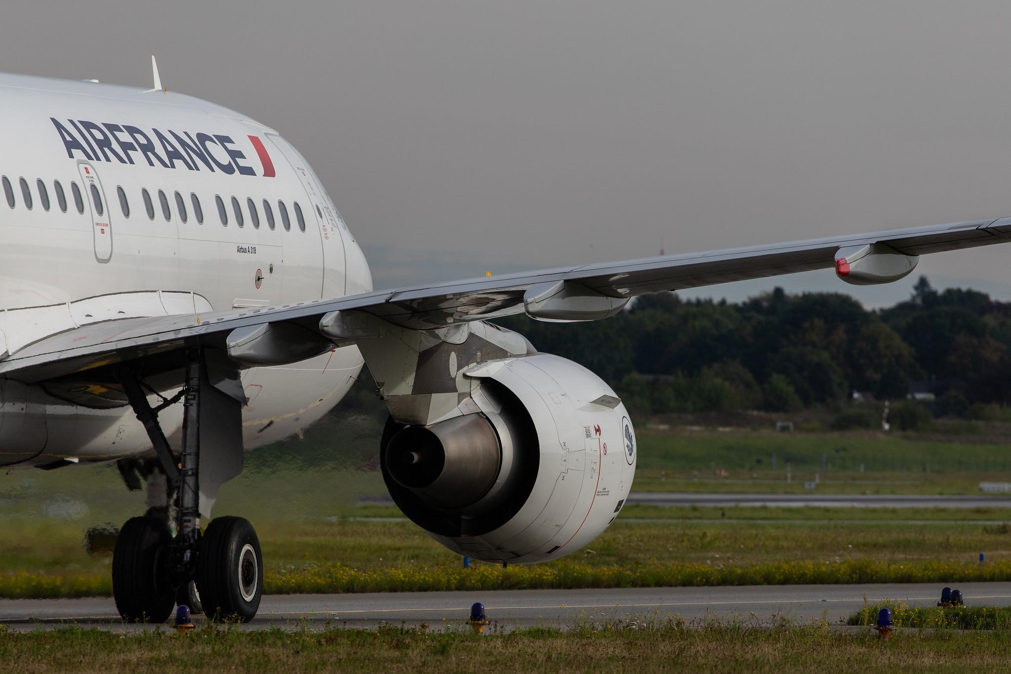 Hamburg Airport: Air France (AF / AFR) |  Airbus A318-111 A318 | F-GUGJ | MSN 2582