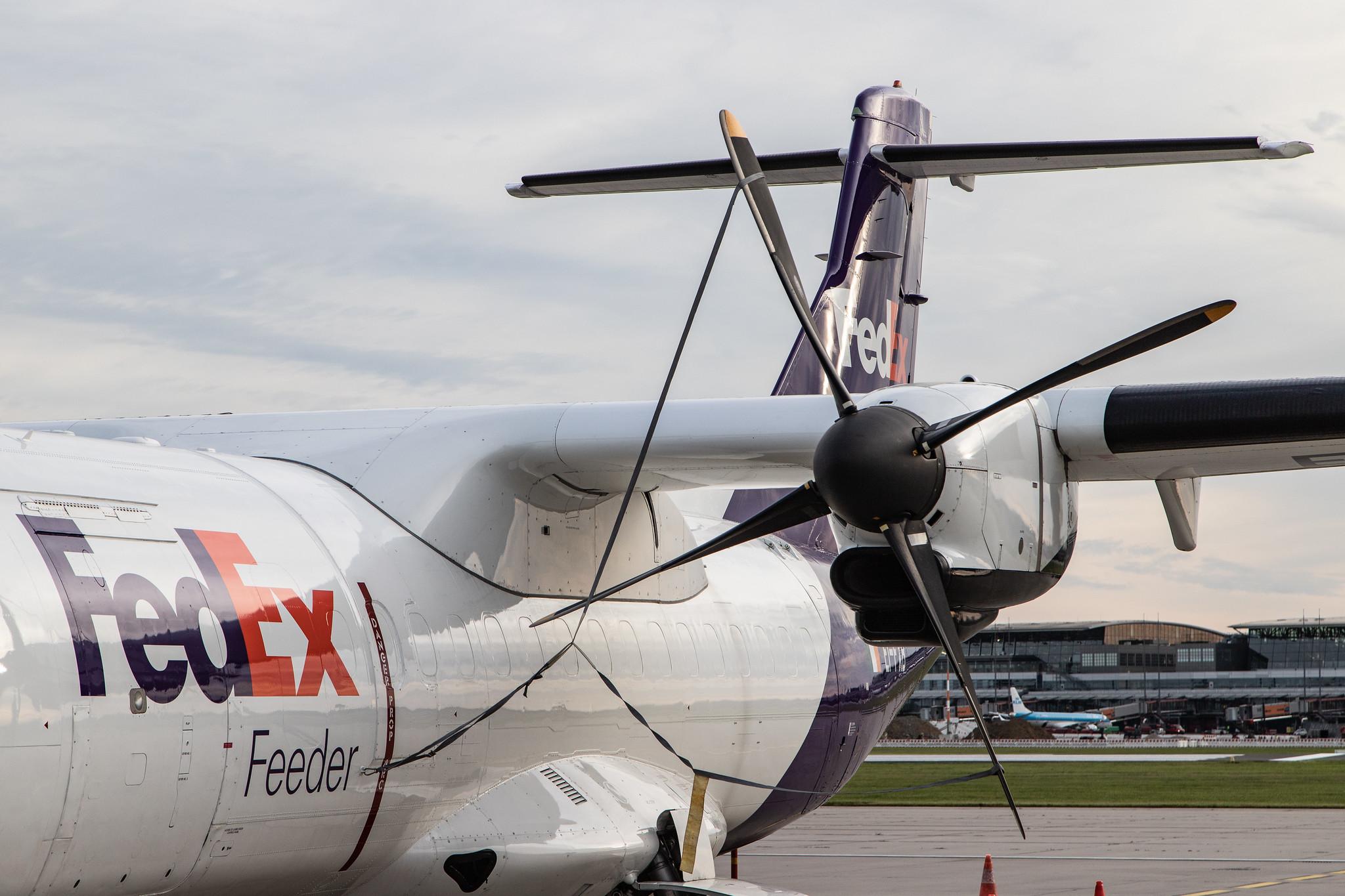 Hamburg Airport: FedEx (FX / FDX) | Operator: ASL Airlines Ireland |  ATR 42-300(F) AT43 | EI-FXB | MSN 0243