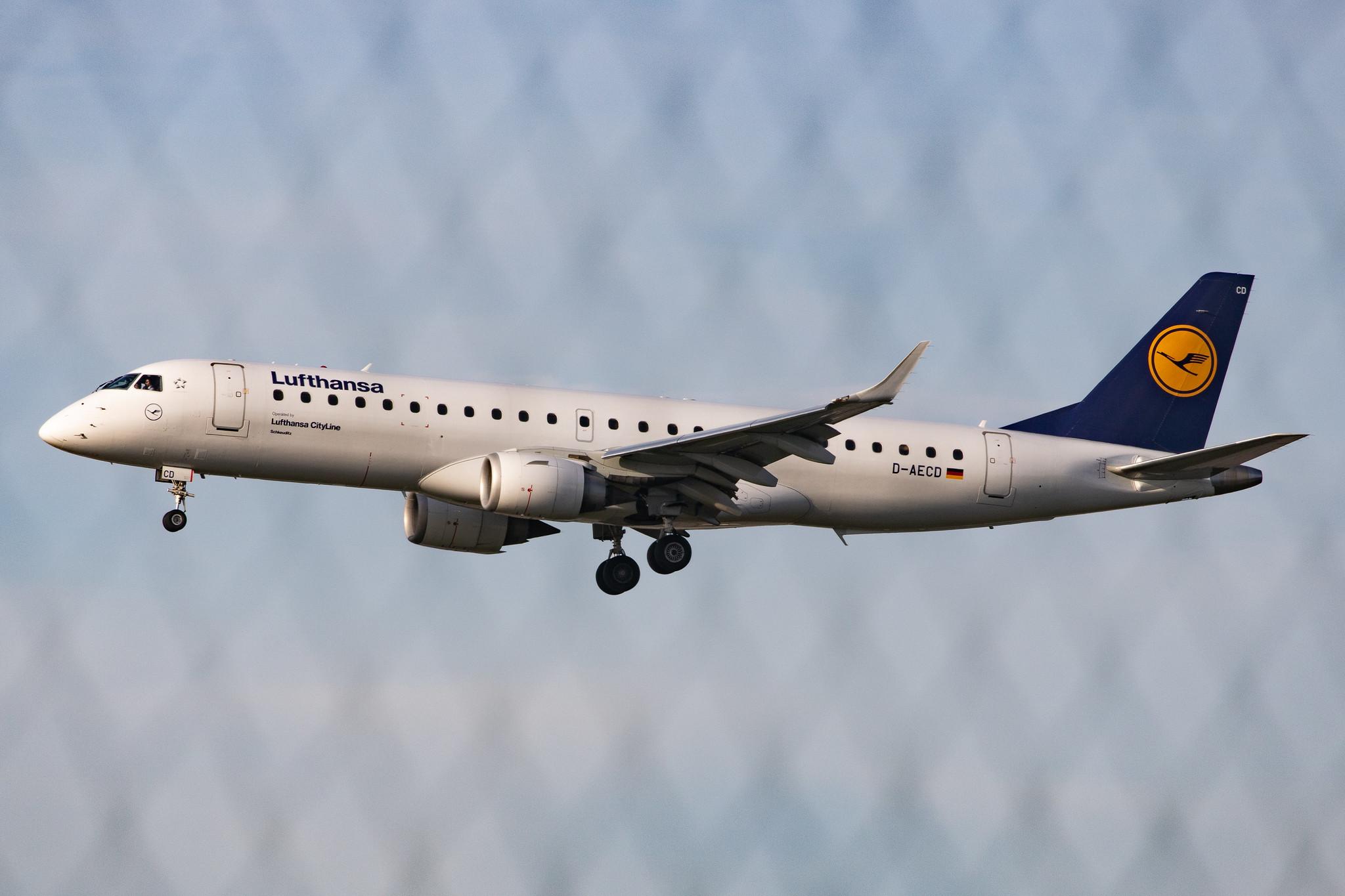 Frankfurt Airport: Lufthansa (LH / DLH) | Operator: Lufthansa CityLine |  Embraer ERJ-190LR E190 | D-AECD | MSN 19000337