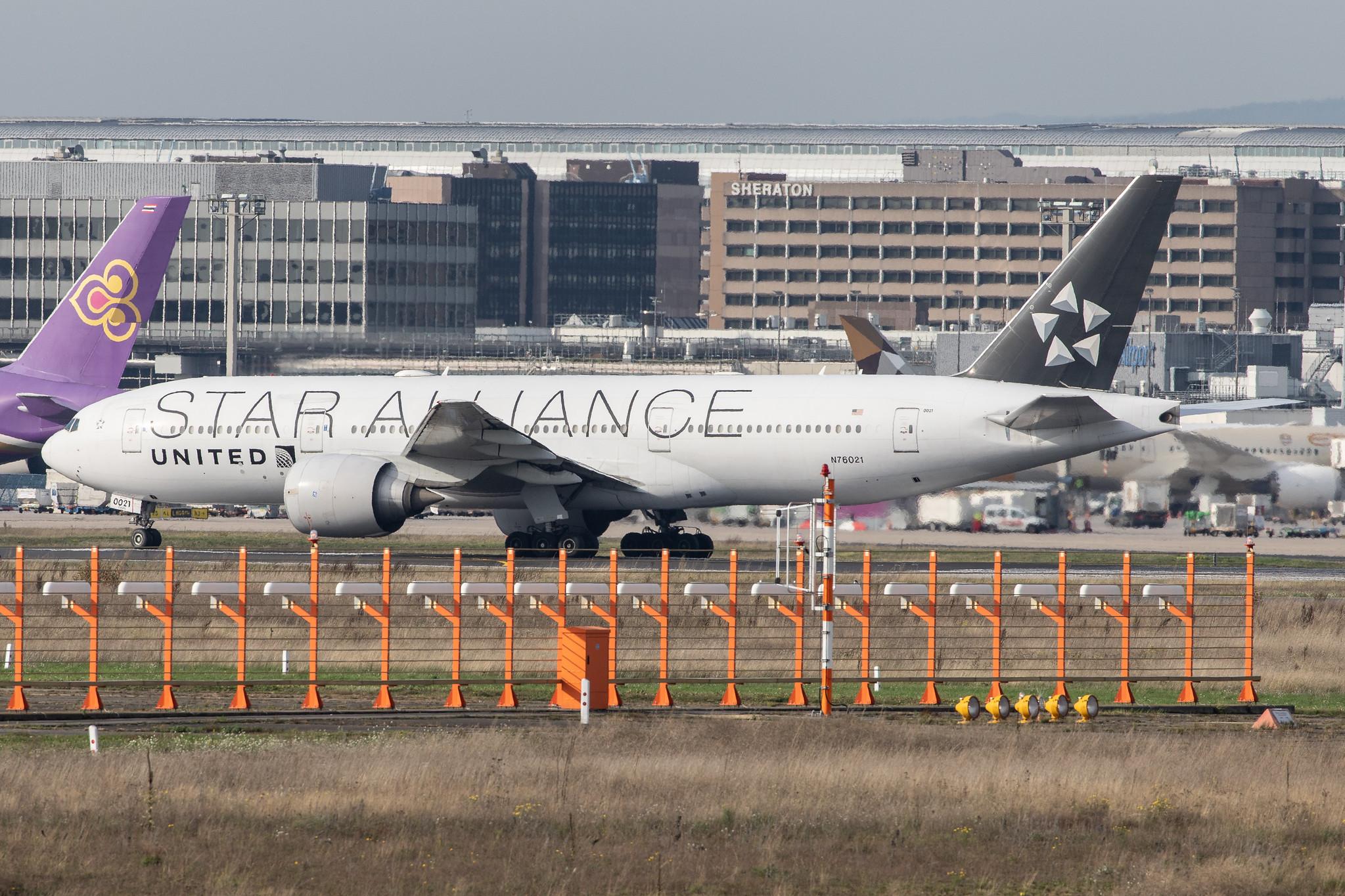 Frankfurt Airport: United Airlines (UA / UAL) |  Livery: Star Alliance Livery |  Boeing 777-224(ER) B772 | N76021 | MSN 39776