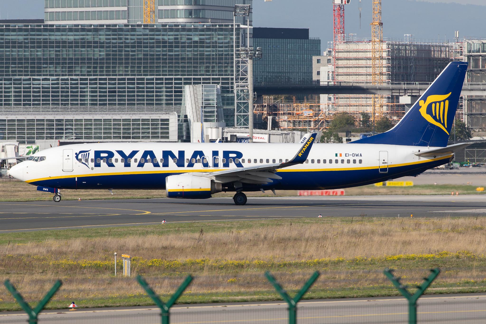 Frankfurt Airport: Ryanair (FR / RYR) |  Boeing 737-8AS B738 | EI-DWA | MSN 33617