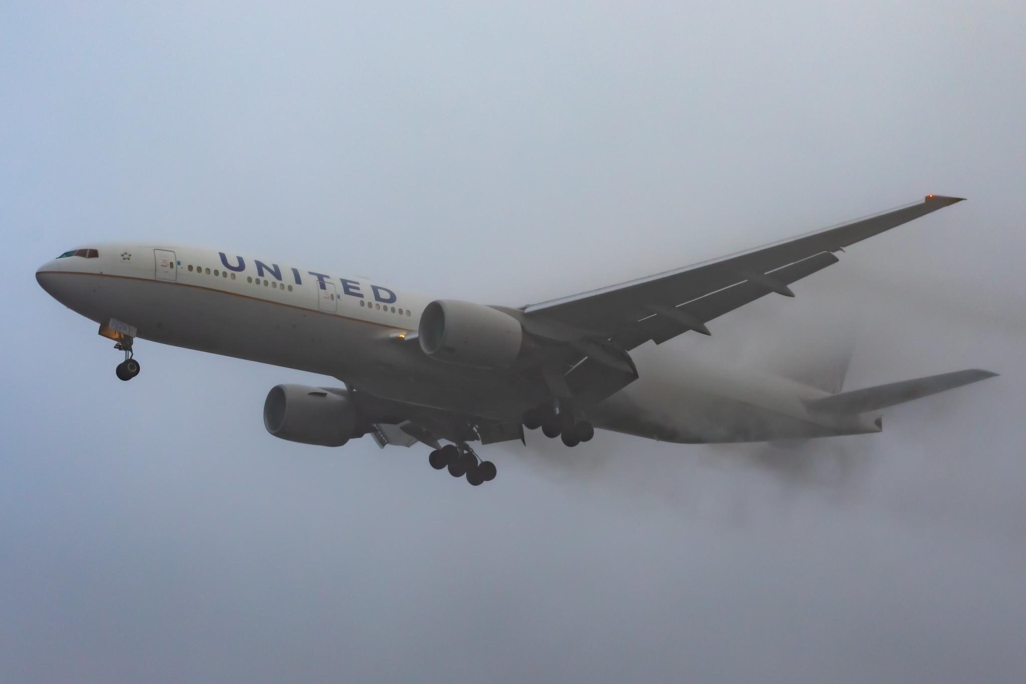 Frankfurt Airport: United Airlines (UA / UAL) |  Boeing 777-222(ER) B772 | N220UA | MSN 30223