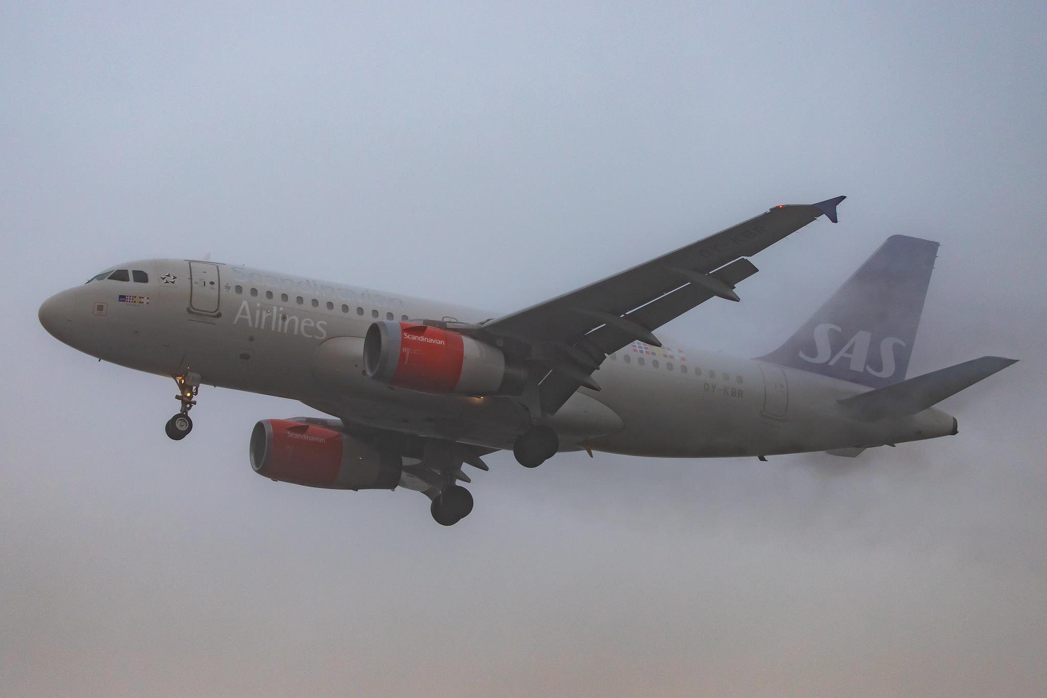 Frankfurt Airport: SAS (SK / SAS) |  Airbus A319-131 A319 | OY-KBR | MSN 3200