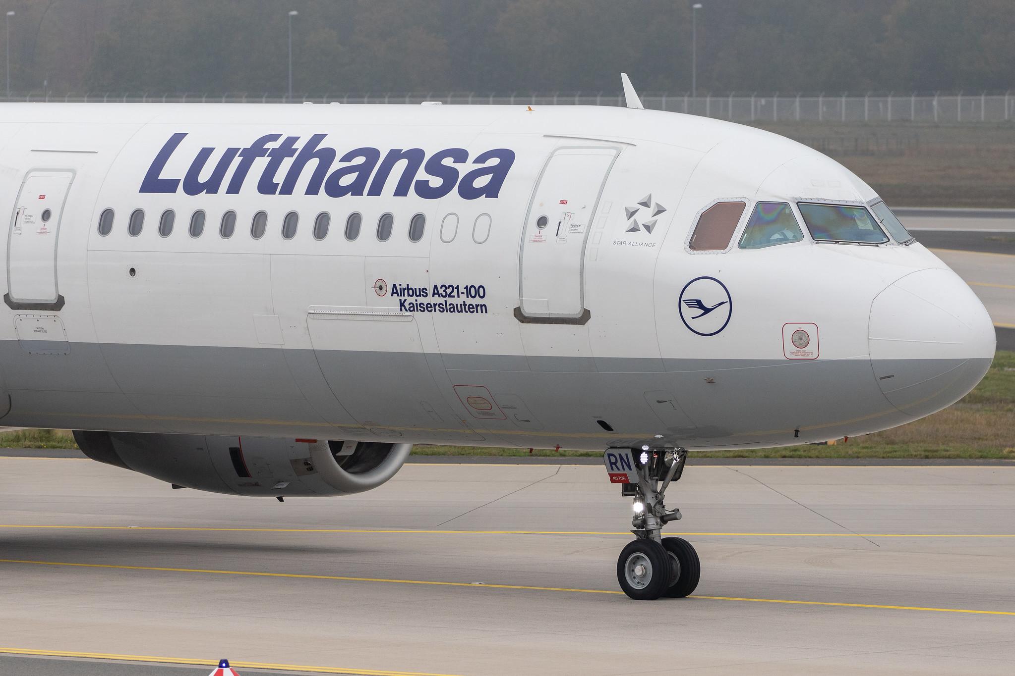 Frankfurt Airport: Lufthansa (LH / DLH) |  Airbus A321-131 A321 | D-AIRN | MSN 0560