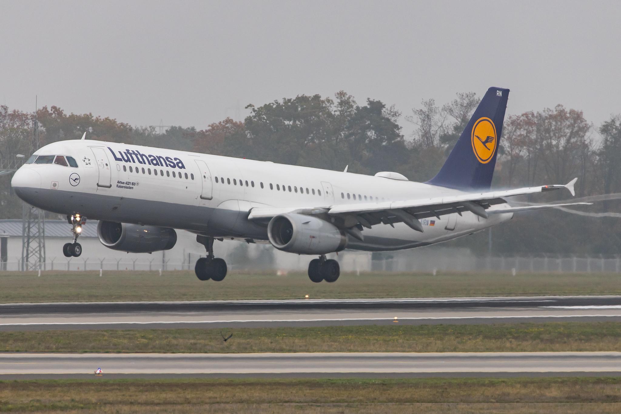 Frankfurt Airport: Lufthansa (LH / DLH) |  Airbus A321-131 A321 | D-AIRN | MSN 0560