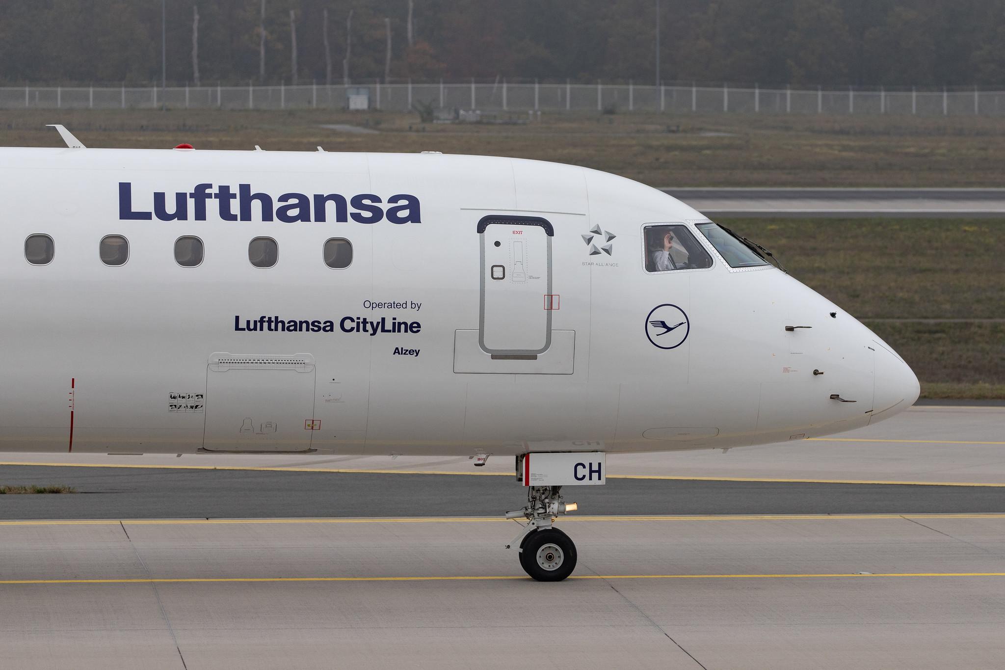 Frankfurt Airport: Lufthansa (LH / DLH) | Operator: Lufthansa CityLine |  Embraer ERJ-190LR E190 | D-AECH | MSN 19000376