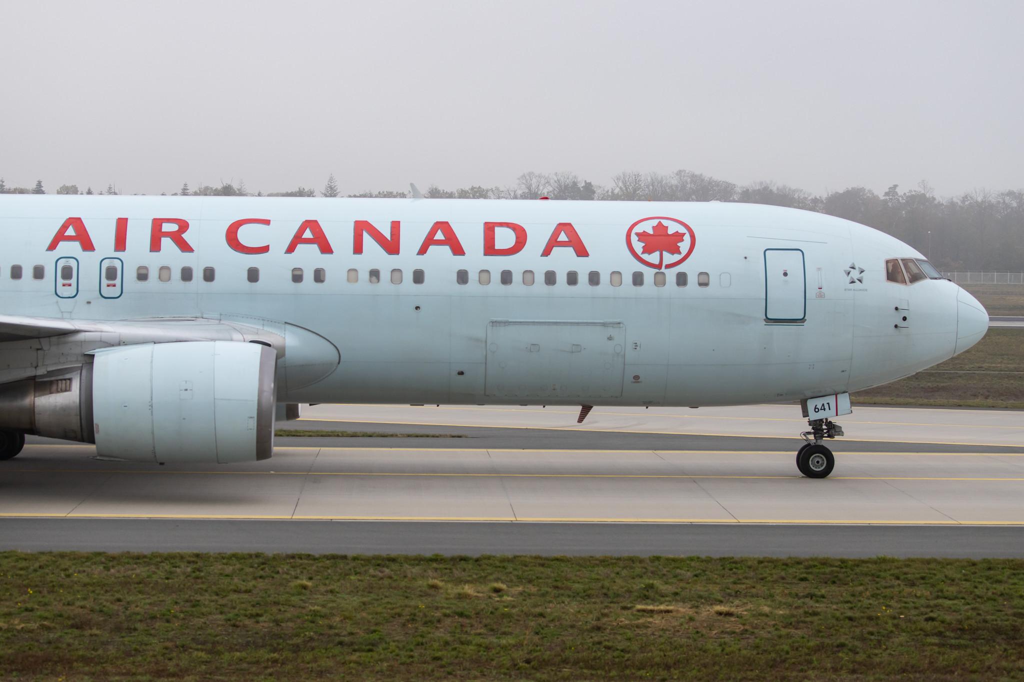 Frankfurt Airport: Air Canada (AC / ACA) |  Boeing 767-375(ER) B763 | C-GLCA | MSN 25120