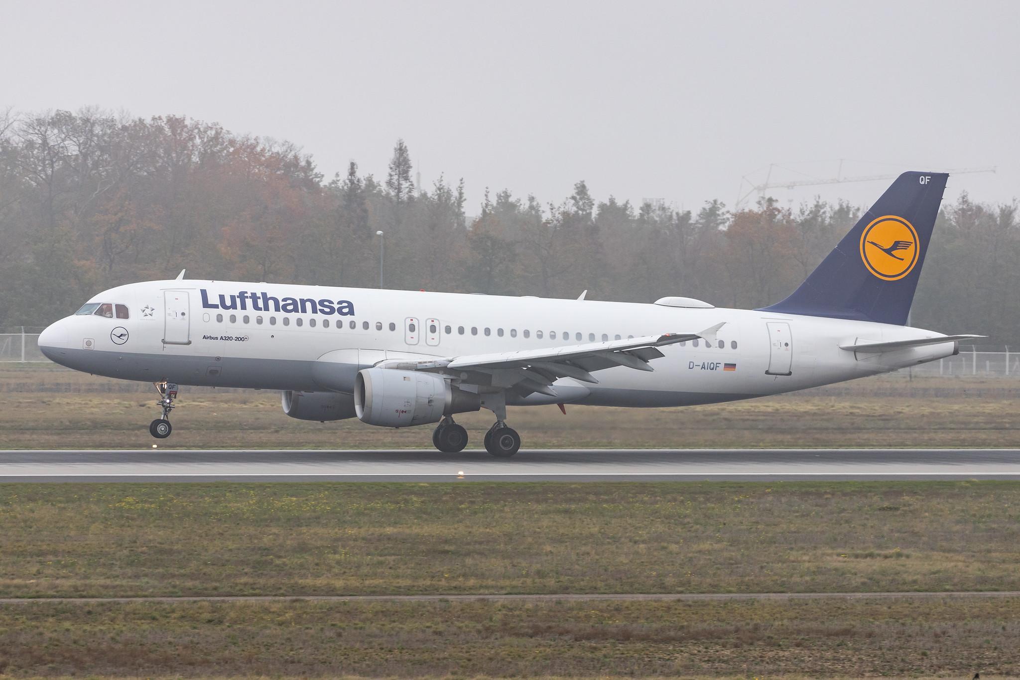 Frankfurt Airport: Lufthansa (LH / DLH) |  Airbus A320-211 A320 | D-AIQF | MSN 0216