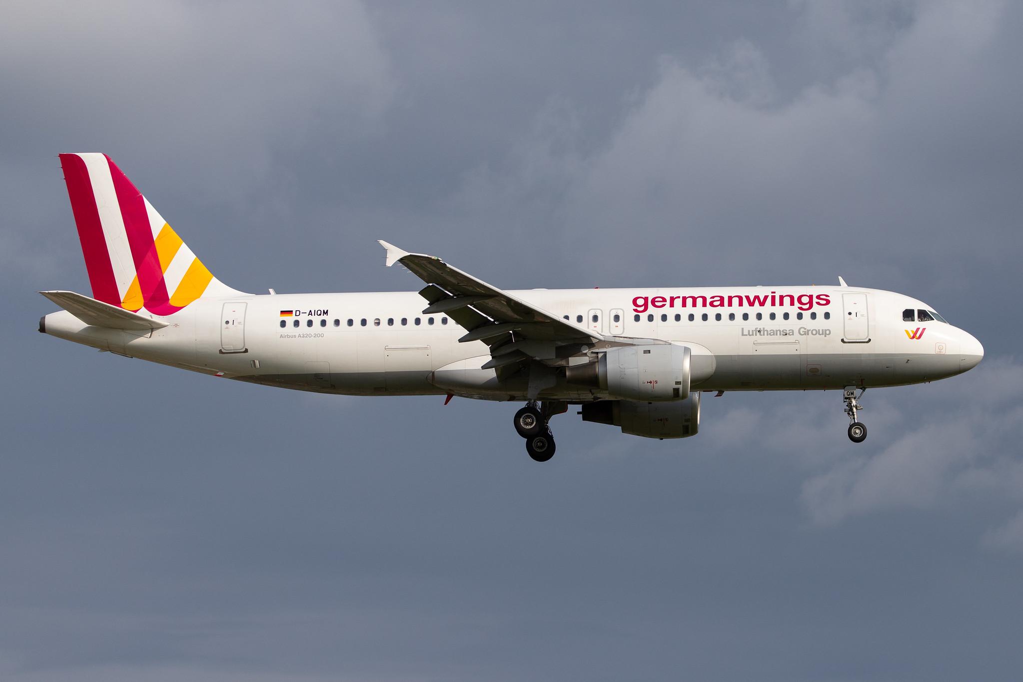 Hamburg Airport: Eurowings (EW / EWG) | Operator: Germanwings |  Airbus A320-211 A320 | D-AIQM | MSN 0268