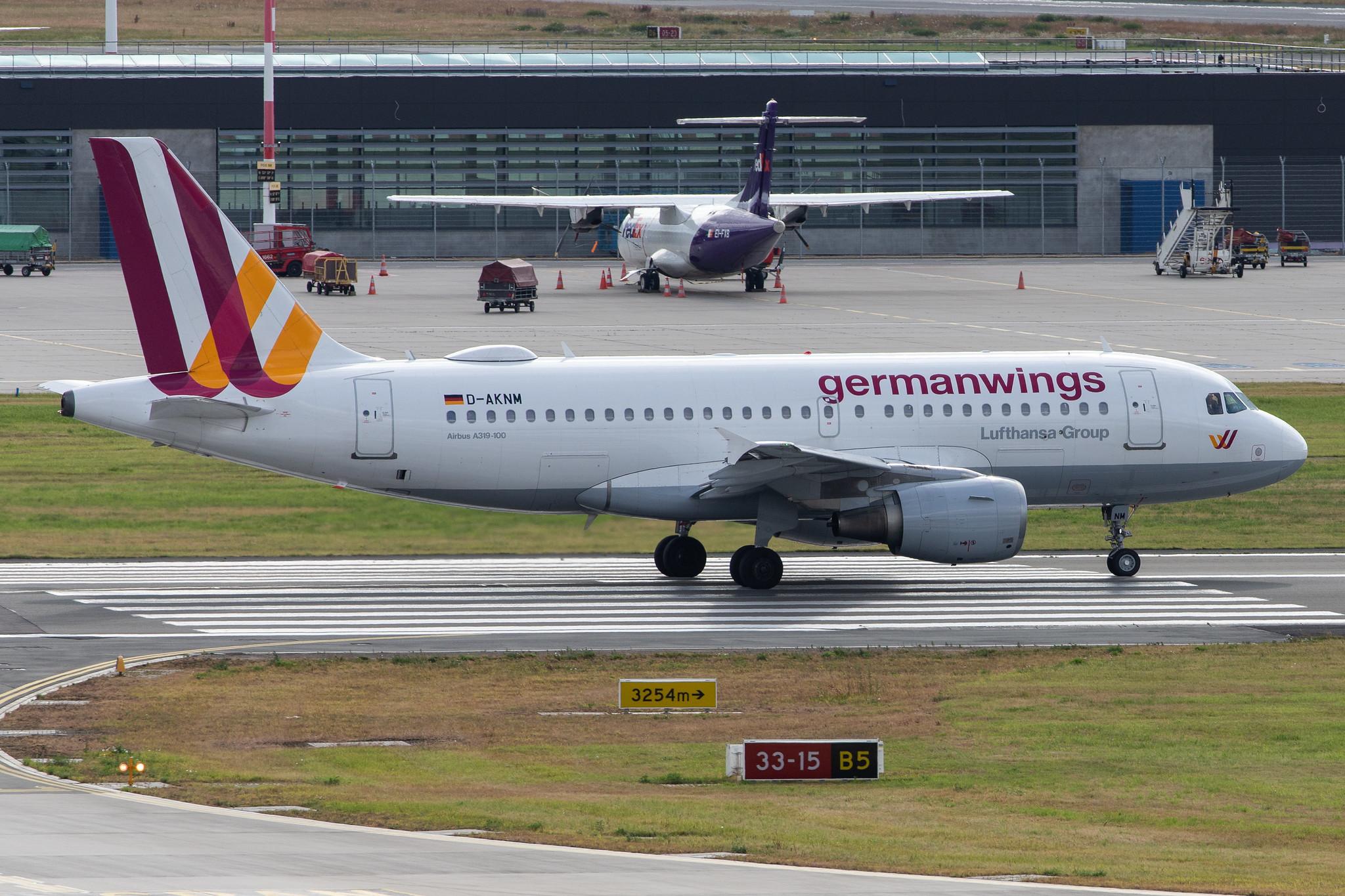 Hamburg Airport: Eurowings (EW / EWG) | Operator: Germanwings |  Airbus A319-112 A319 | D-AKNM | MSN 1089