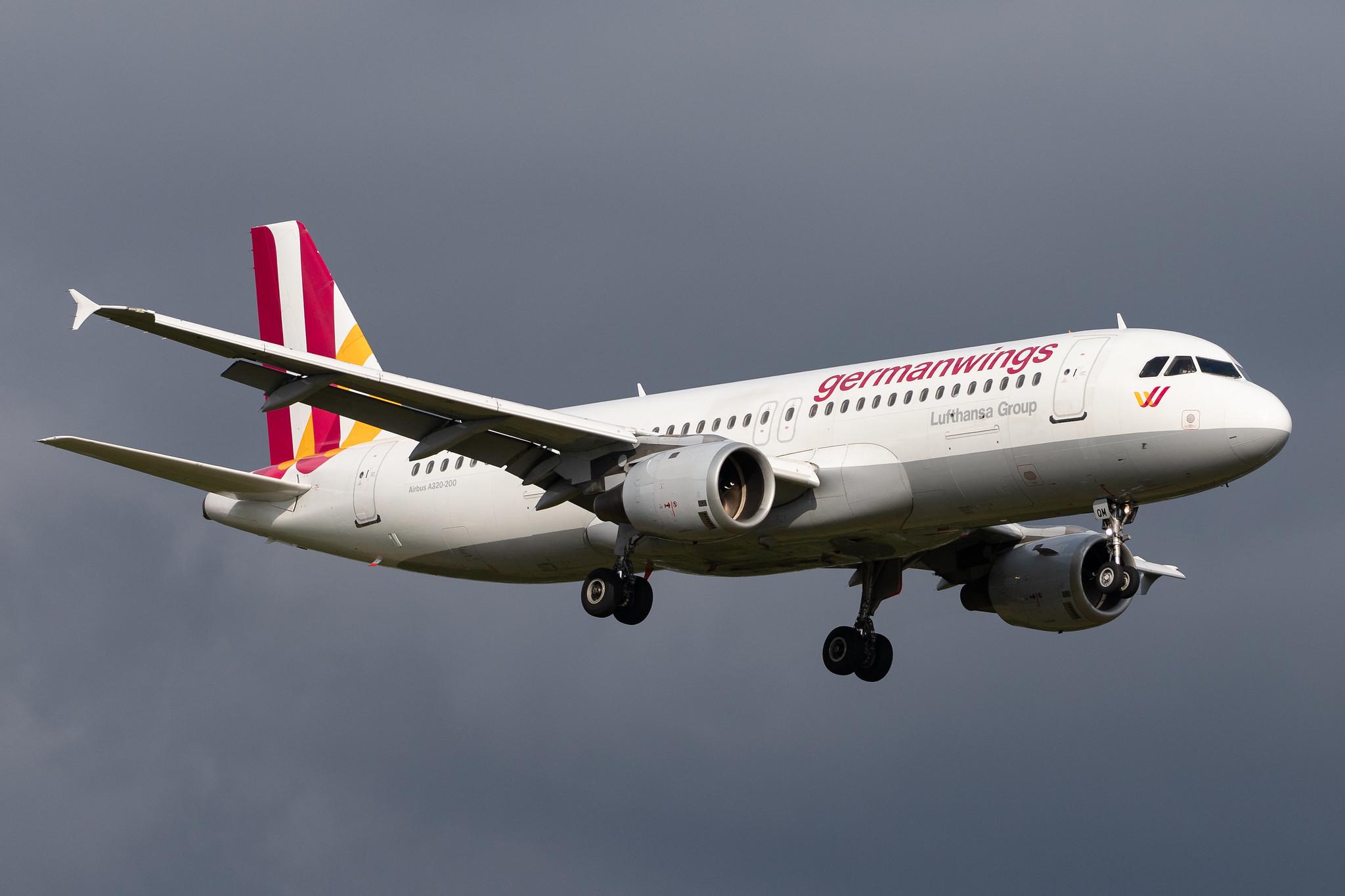 Hamburg Airport: Eurowings (EW / EWG) | Operator: Germanwings |  Airbus A320-211 A320 | D-AIQM | MSN 0268
