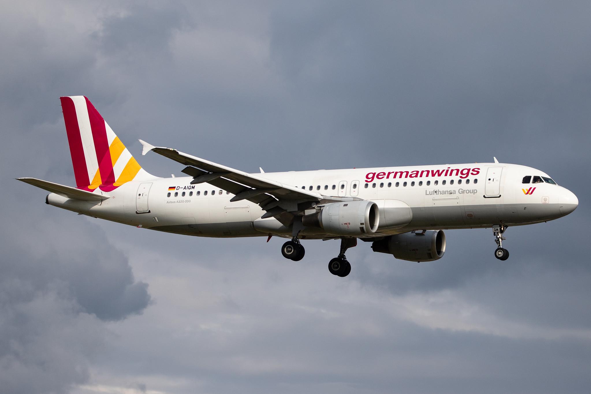 Hamburg Airport: Eurowings (EW / EWG) | Operator: Germanwings |  Airbus A320-211 A320 | D-AIQM | MSN 0268