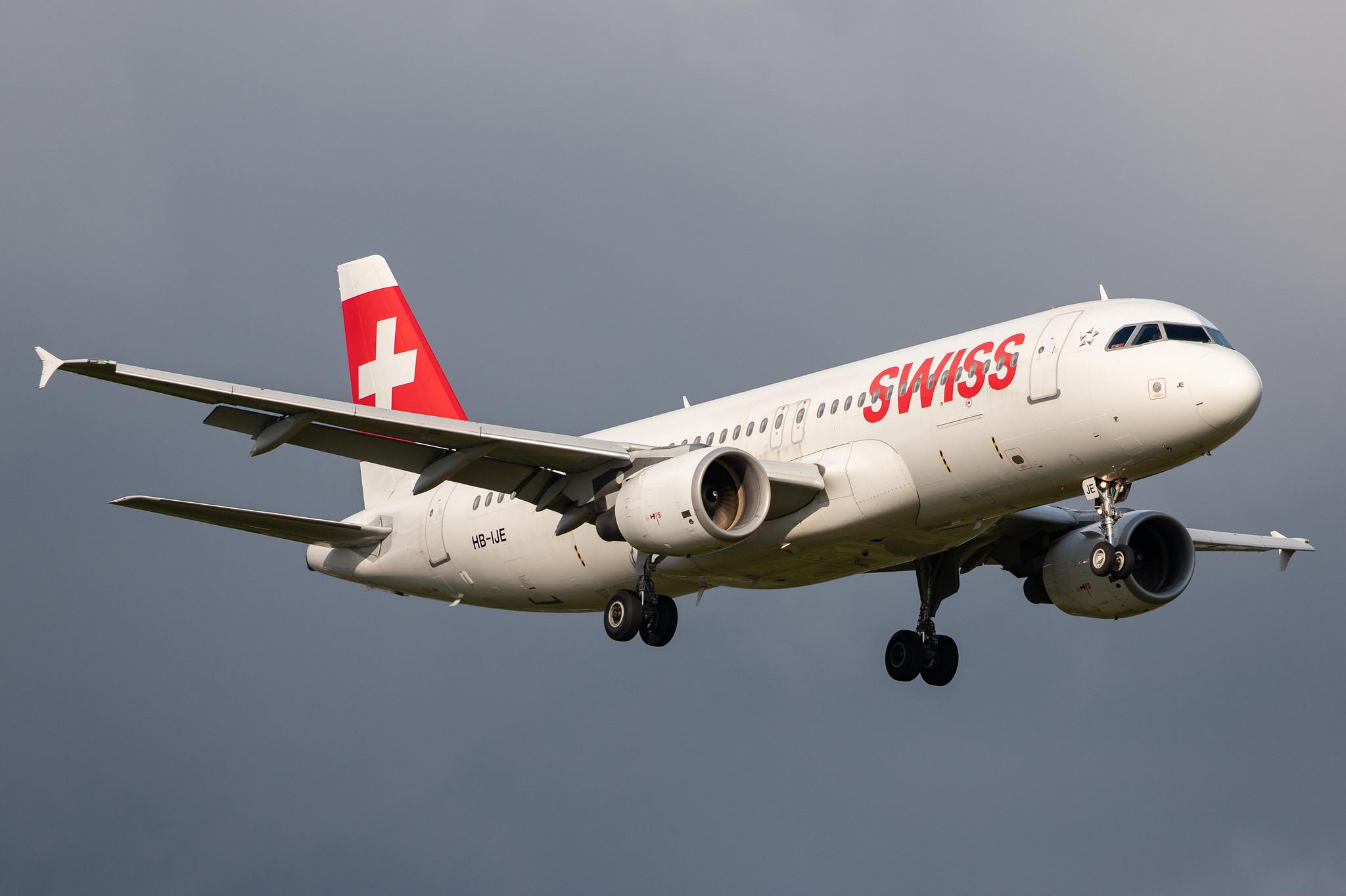 Hamburg Airport: Swiss (LX / SWR) |  Airbus A320-214 A320 | HB-IJE | MSN 0559