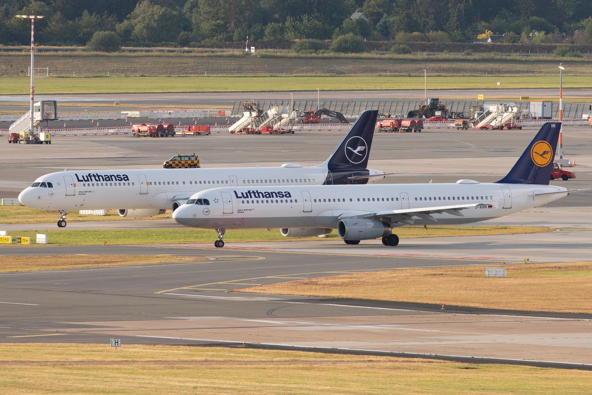 Hamburg Airport: Lufthansa (LH / DLH) |  Airbus A321-131 A321 | D-AIRR | MSN 0567