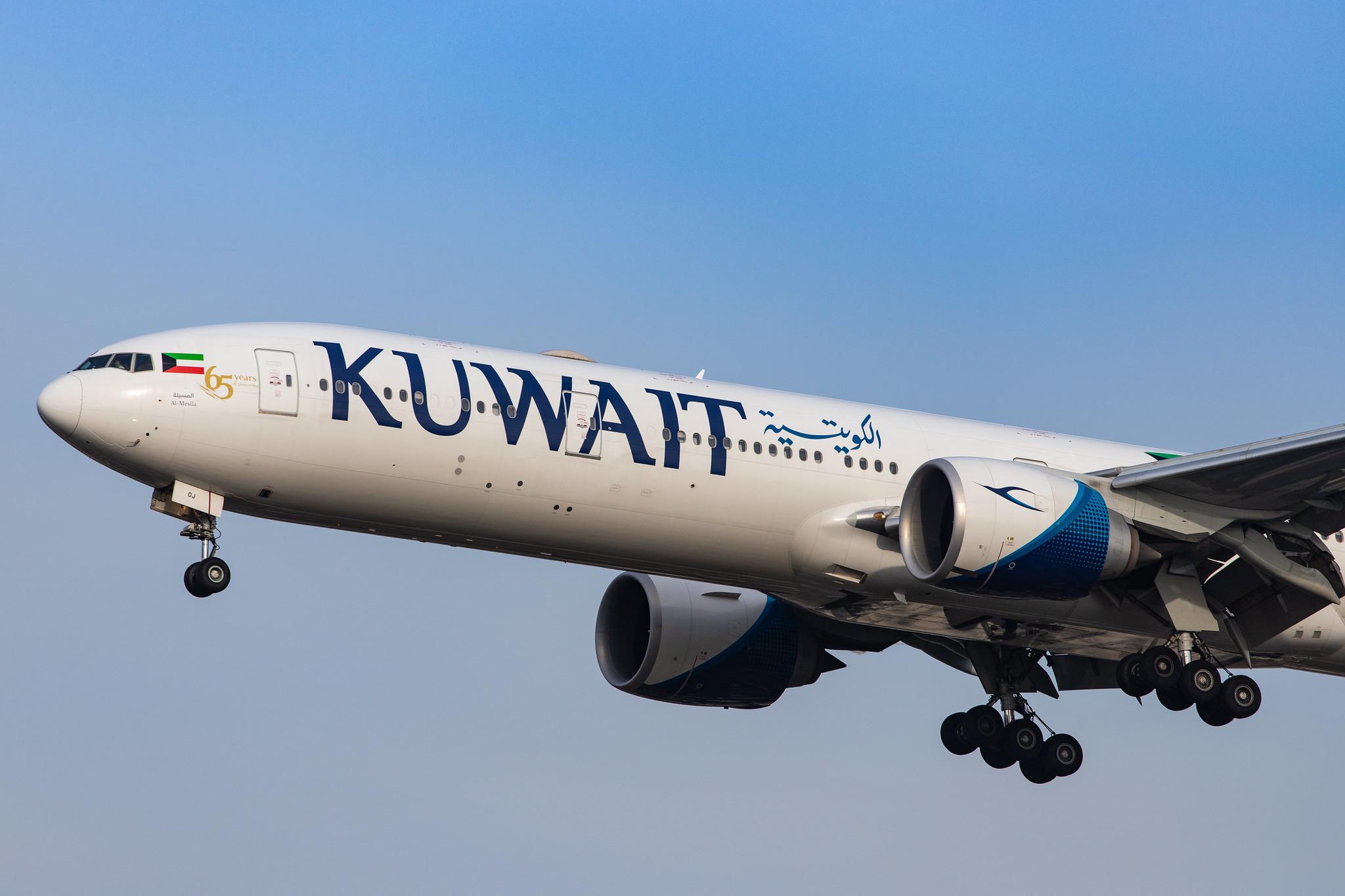 London Heathrow Airport: Kuwait Airways (KU / KAC) |  Boeing 777-369(ER) B77W | 9K-AOJ | MSN 62567