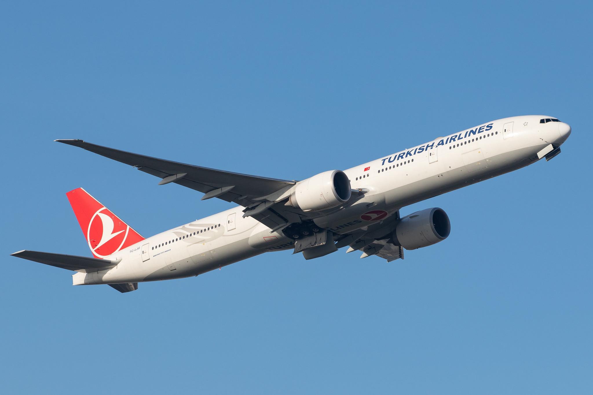 London Heathrow Airport: Turkish Airlines (TK / THY) |  Boeing 777-3F2(ER) B77W | TC-LJG | MSN 44128