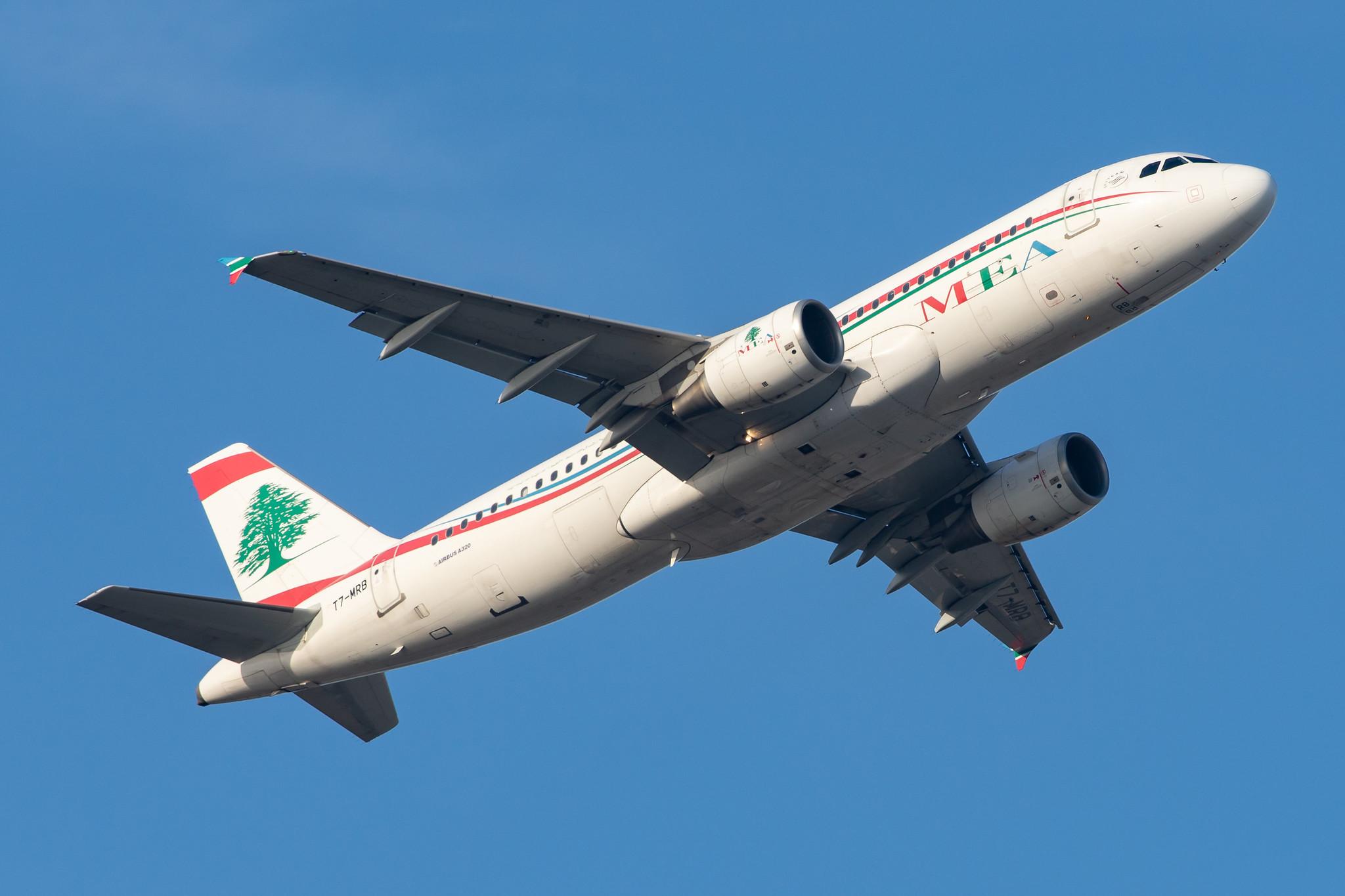 London Heathrow Airport: MEA (ME / MEA) |  Airbus A320-214 A320 | T7-MRB | MSN 5152