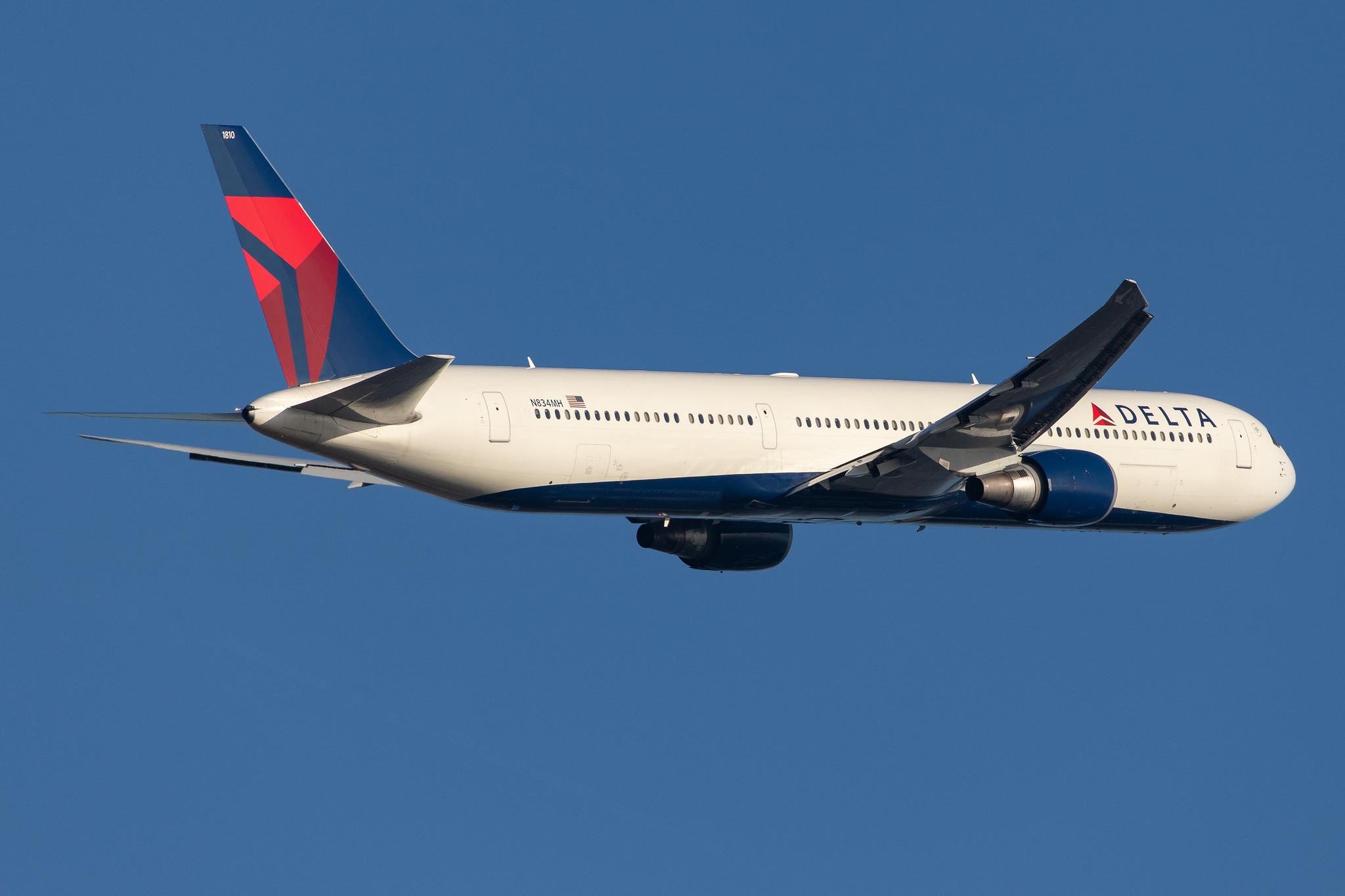 London Heathrow Airport: Delta Air Lines (DL / DAL) |  Boeing 767-432(ER) B764 | N834MH | MSN 29707
