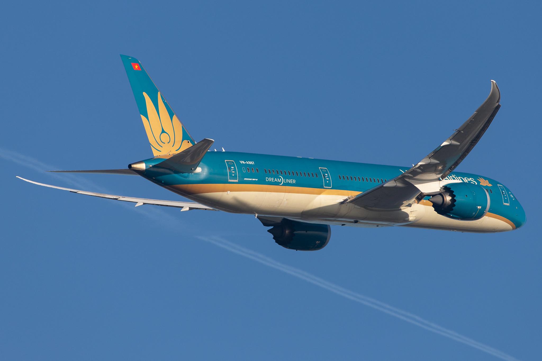 London Heathrow Airport: Vietnam Airlines (VN / HVN) |  Boeing 787-9 Dreamliner B789 | VN-A867 | MSN 39287