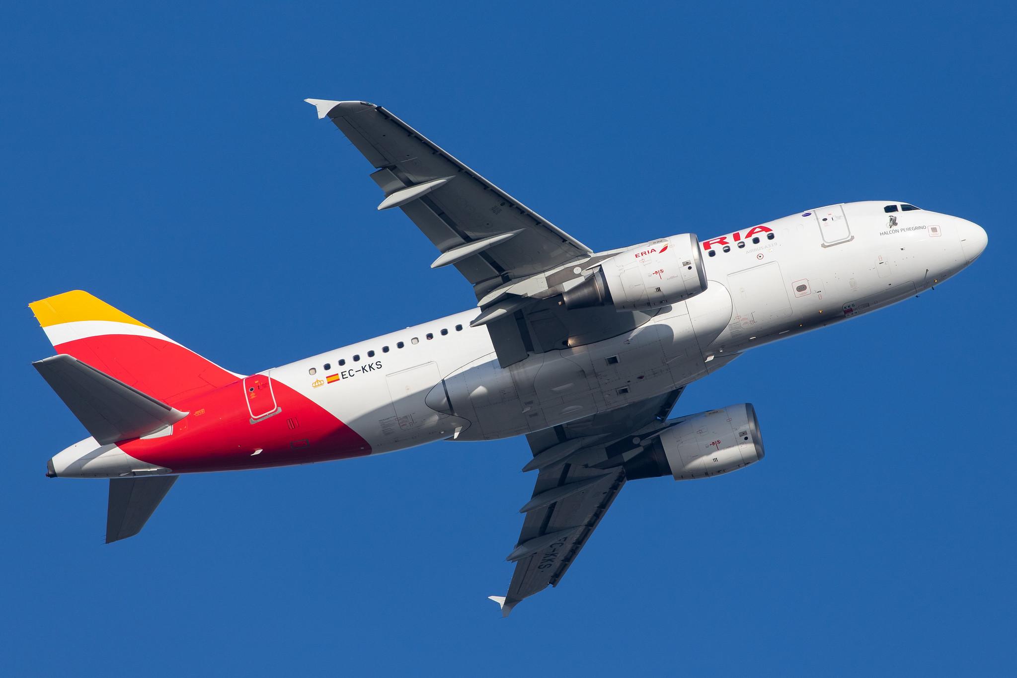 London Heathrow Airport: Iberia (IB / IBE) |  Airbus A319-111 A319 | EC-KKS | MSN 3320