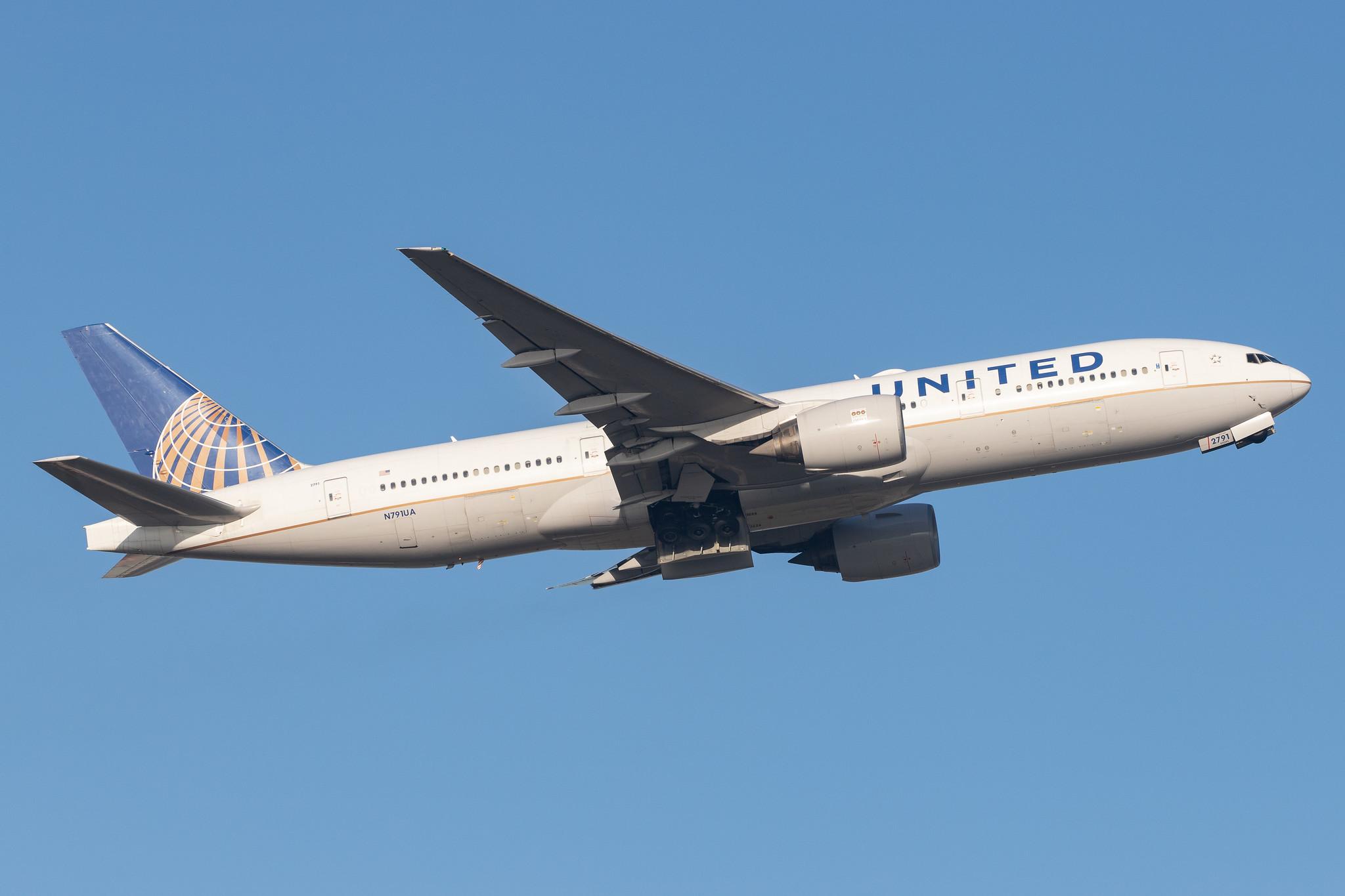 London Heathrow Airport: United Airlines (UA / UAL) |  Boeing 777-222(ER) B772 | N791UA | MSN 26933