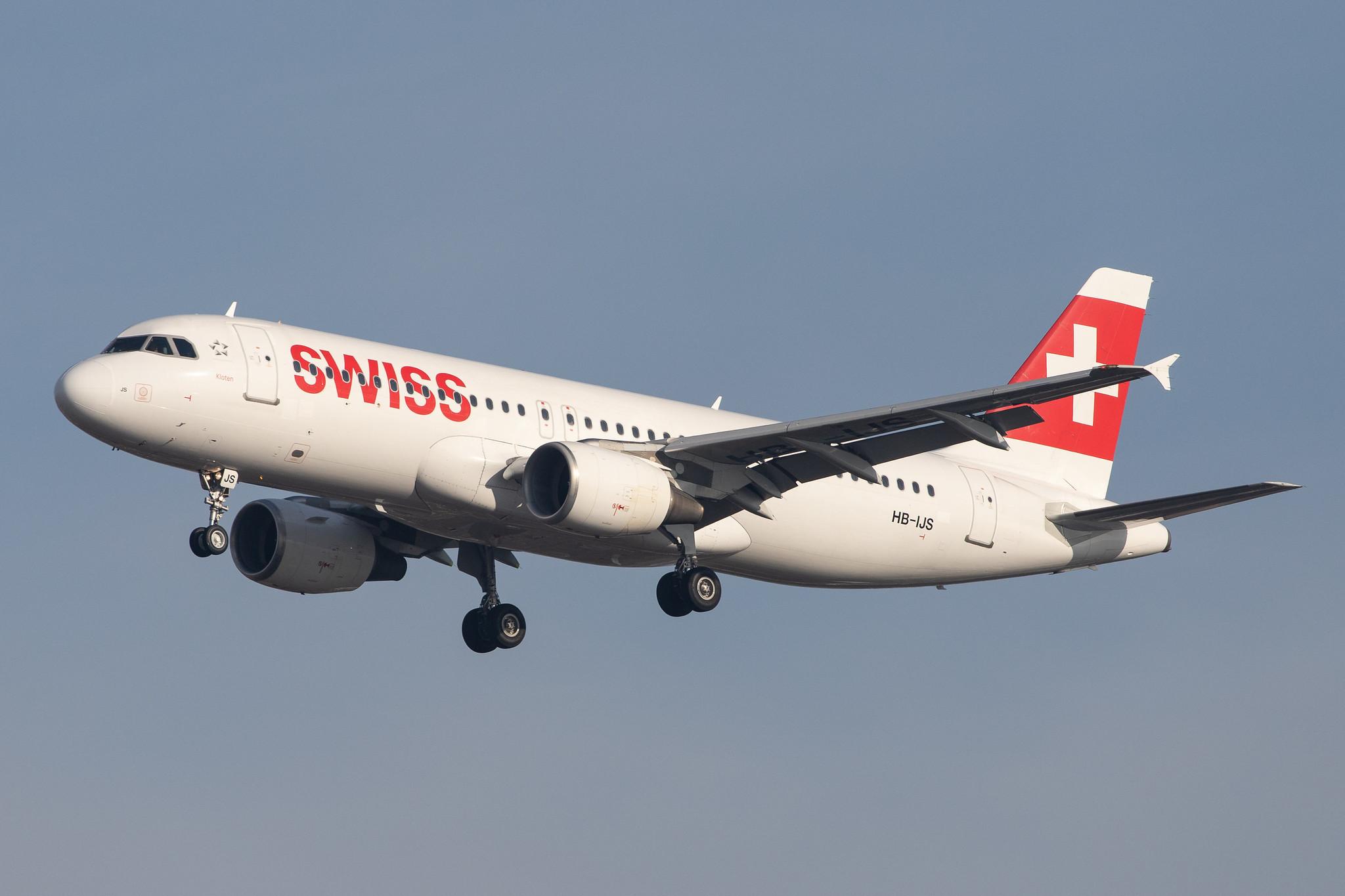London Heathrow Airport: Swiss (LX / SWR) |  Airbus A320-214 A320 | HB-IJS | MSN 0782