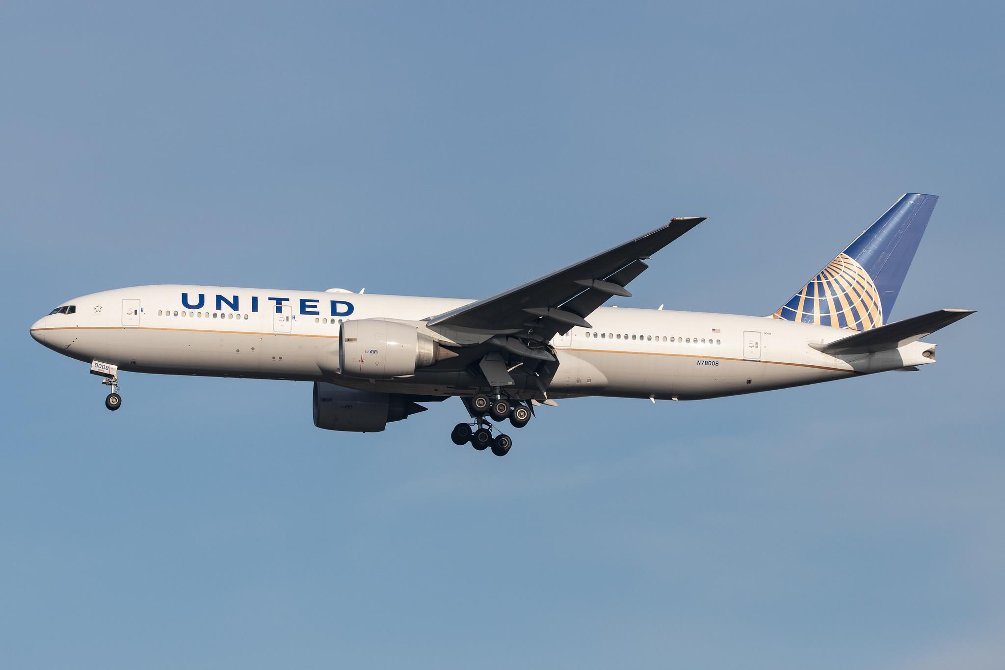 London Heathrow Airport: United Airlines (UA / UAL) |  Boeing 777-224(ER) B772 | N78008 | MSN 29478