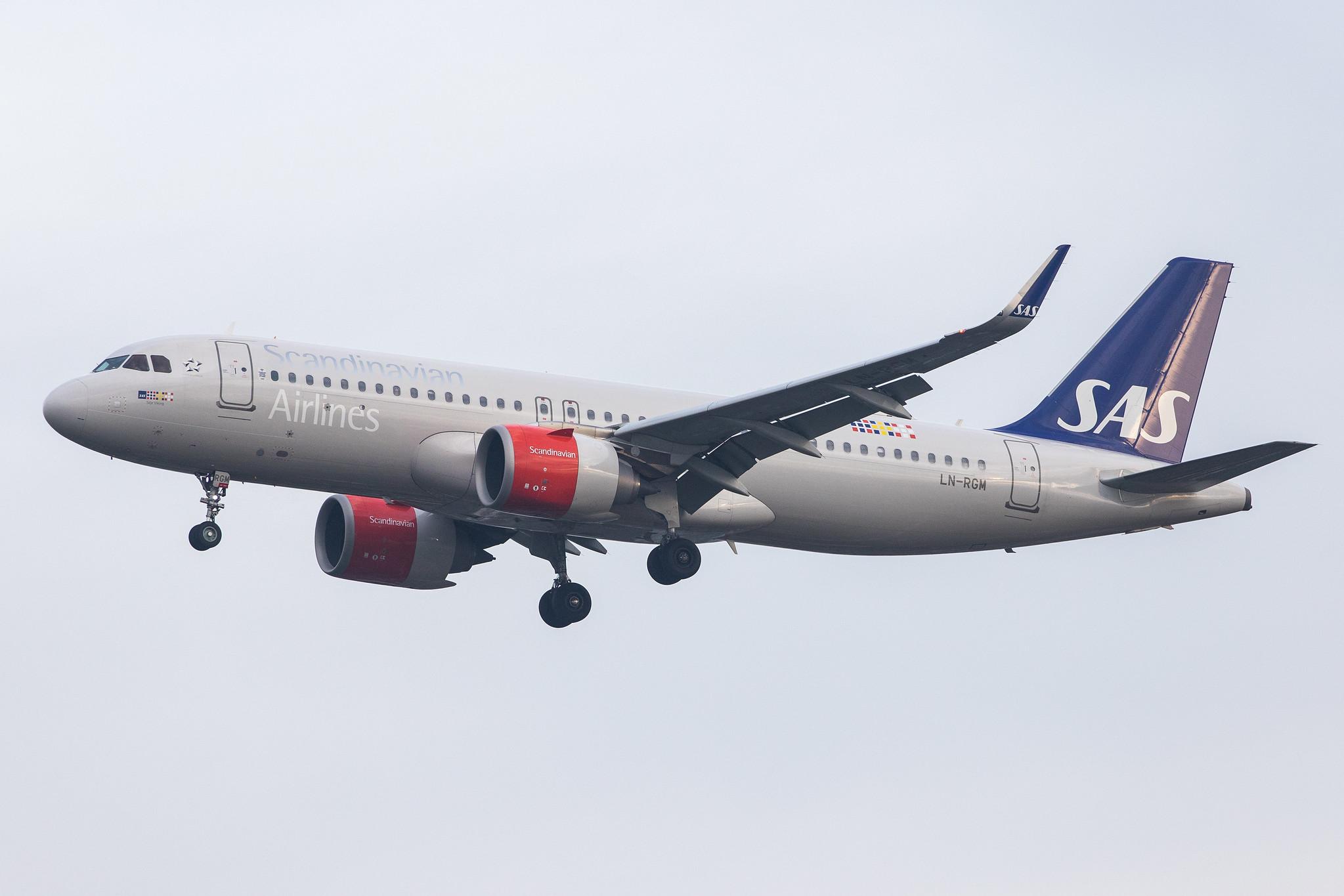 London Heathrow Airport: SAS (SK / SAS) |  Airbus A320-251N A20N | LN-RGM | MSN 7277