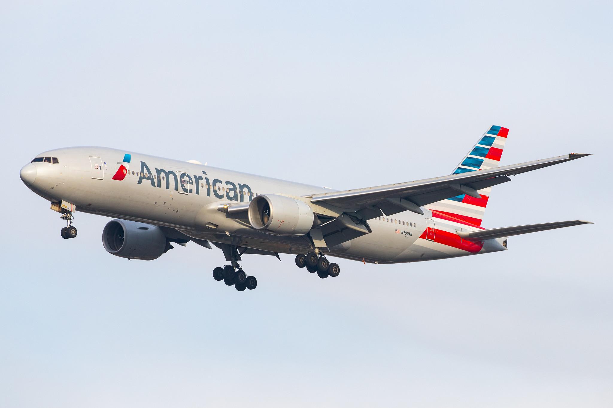 London Heathrow Airport: American Airlines (AA / AAL) |  Boeing 777-223(ER) B772 | N790AN | MSN 30251