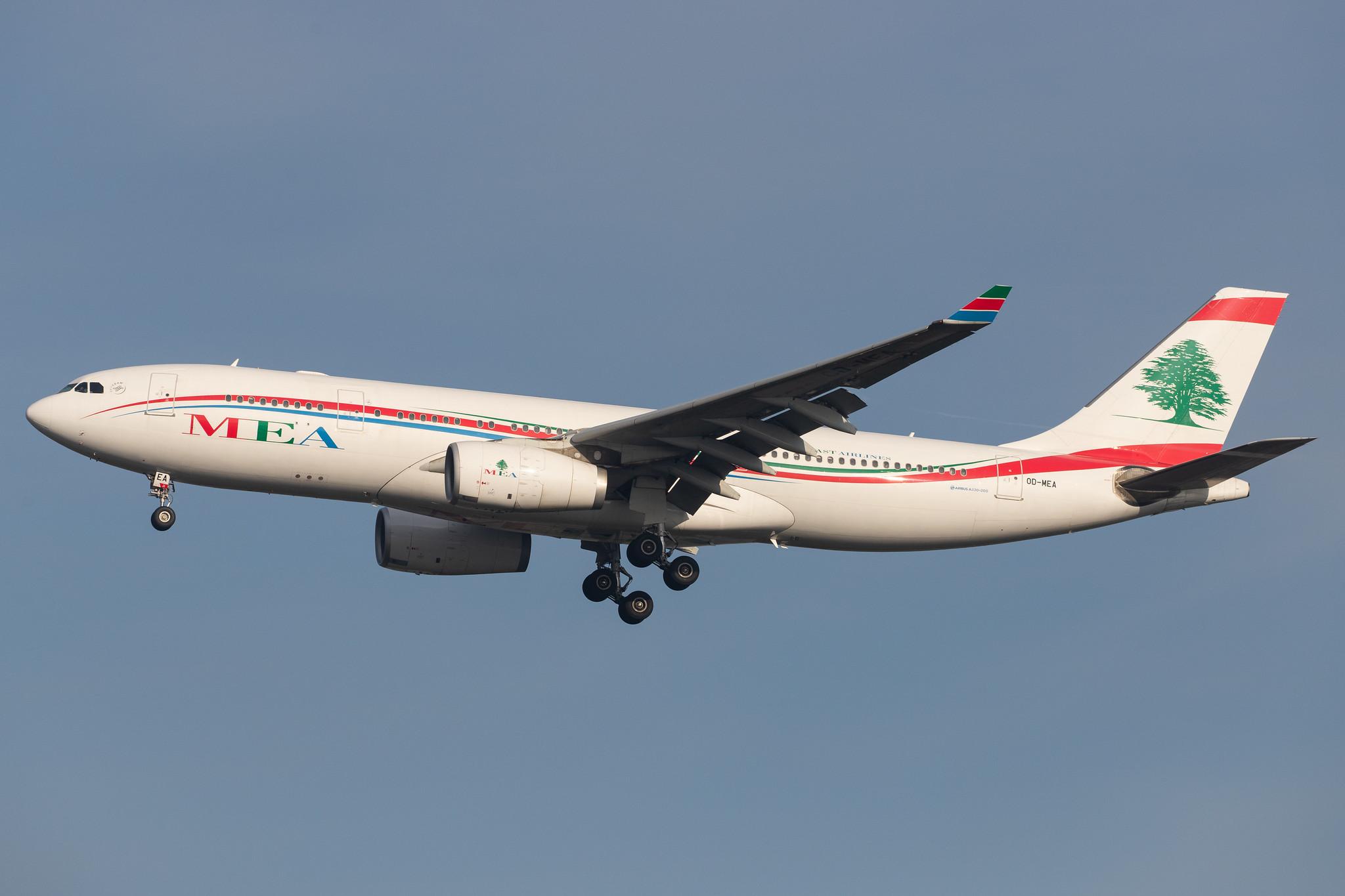 London Heathrow Airport: MEA (ME / MEA) |  Airbus A330-243 A332 | OD-MEA | MSN 0984