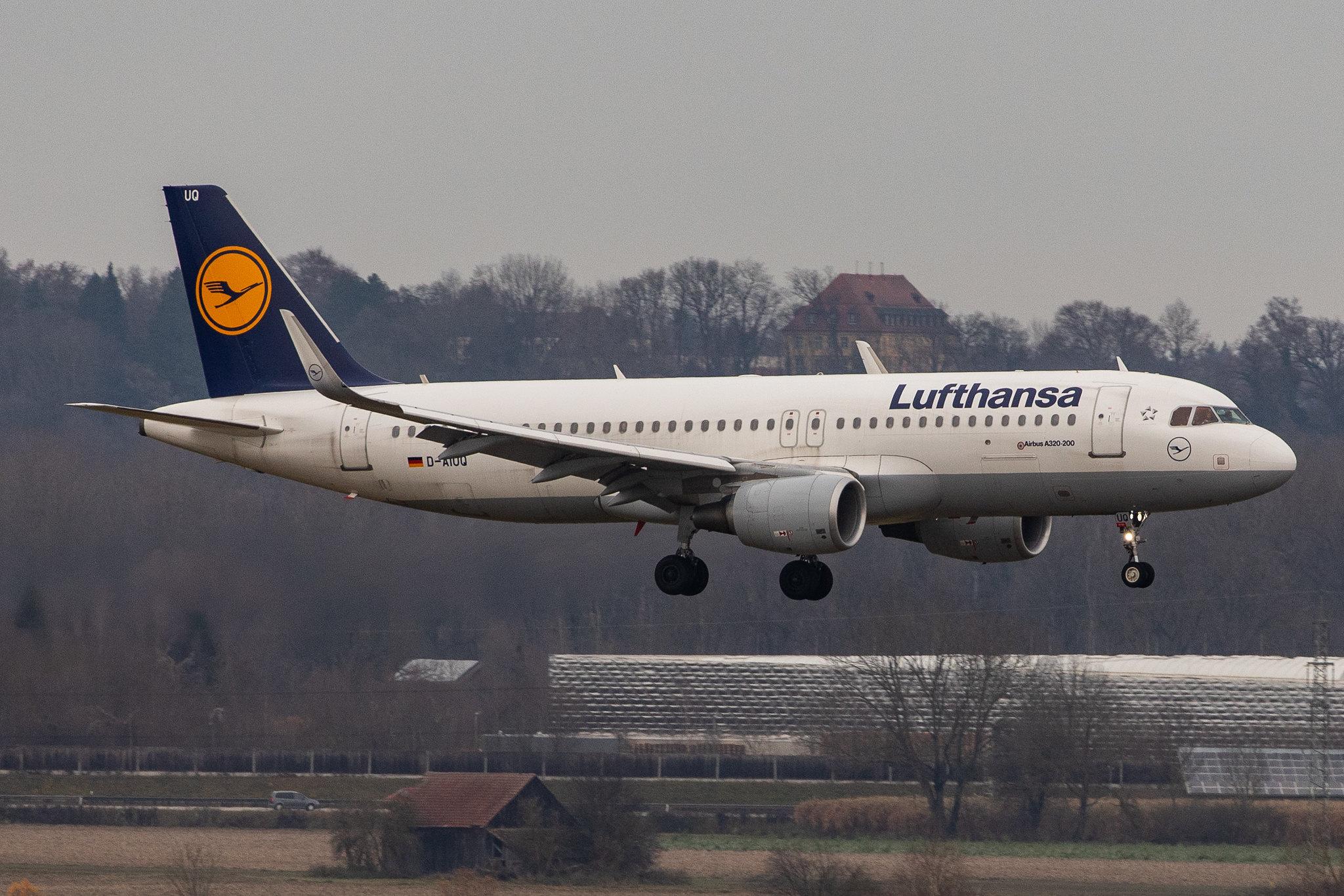 Munich Airport: Lufthansa (LH / DLH) |  Airbus A320-214 A320 | D-AIUX | MSN 7256
