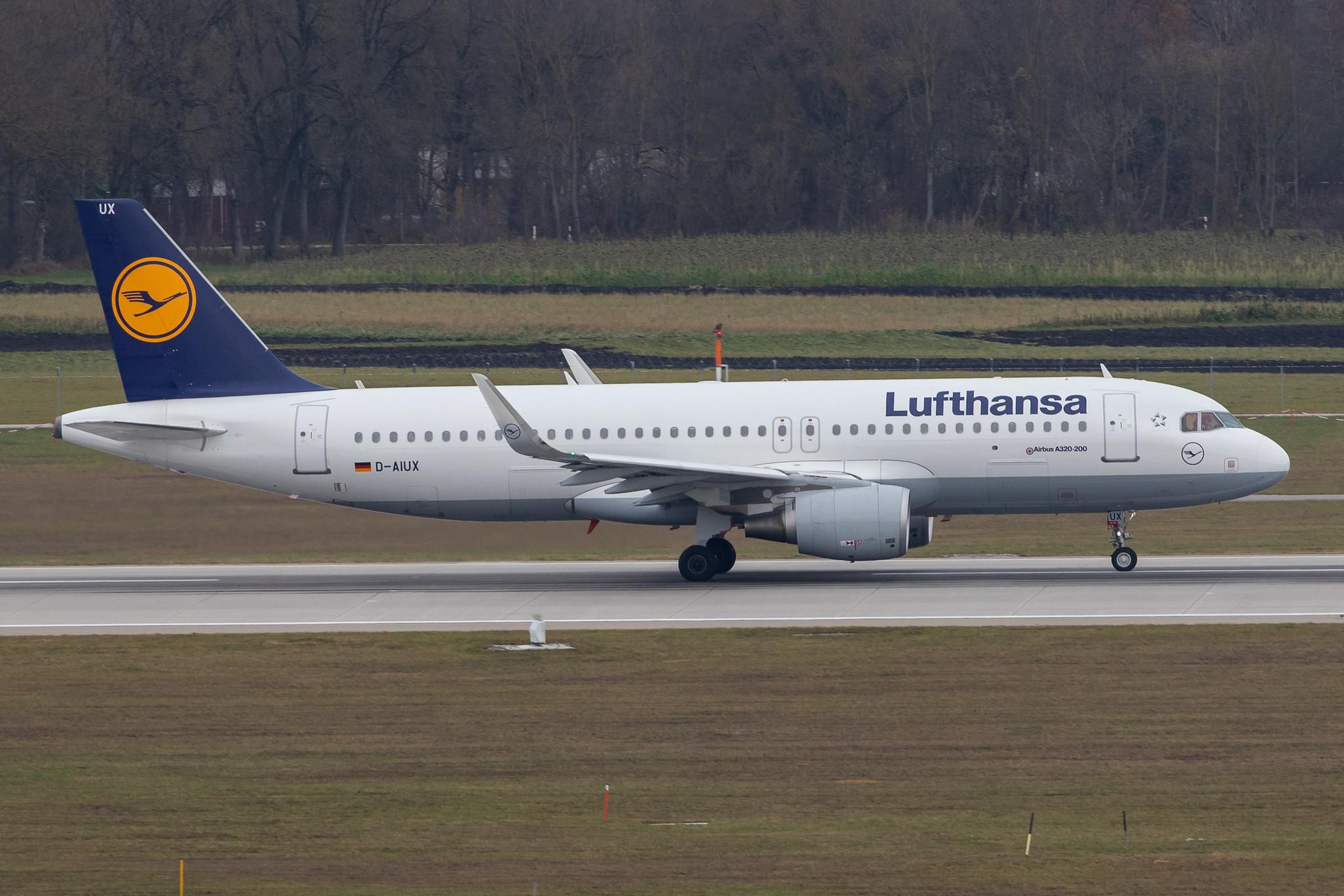 Munich Airport: Lufthansa (LH / DLH) |  Airbus A320-214 A320 | D-AIUX | MSN 7256