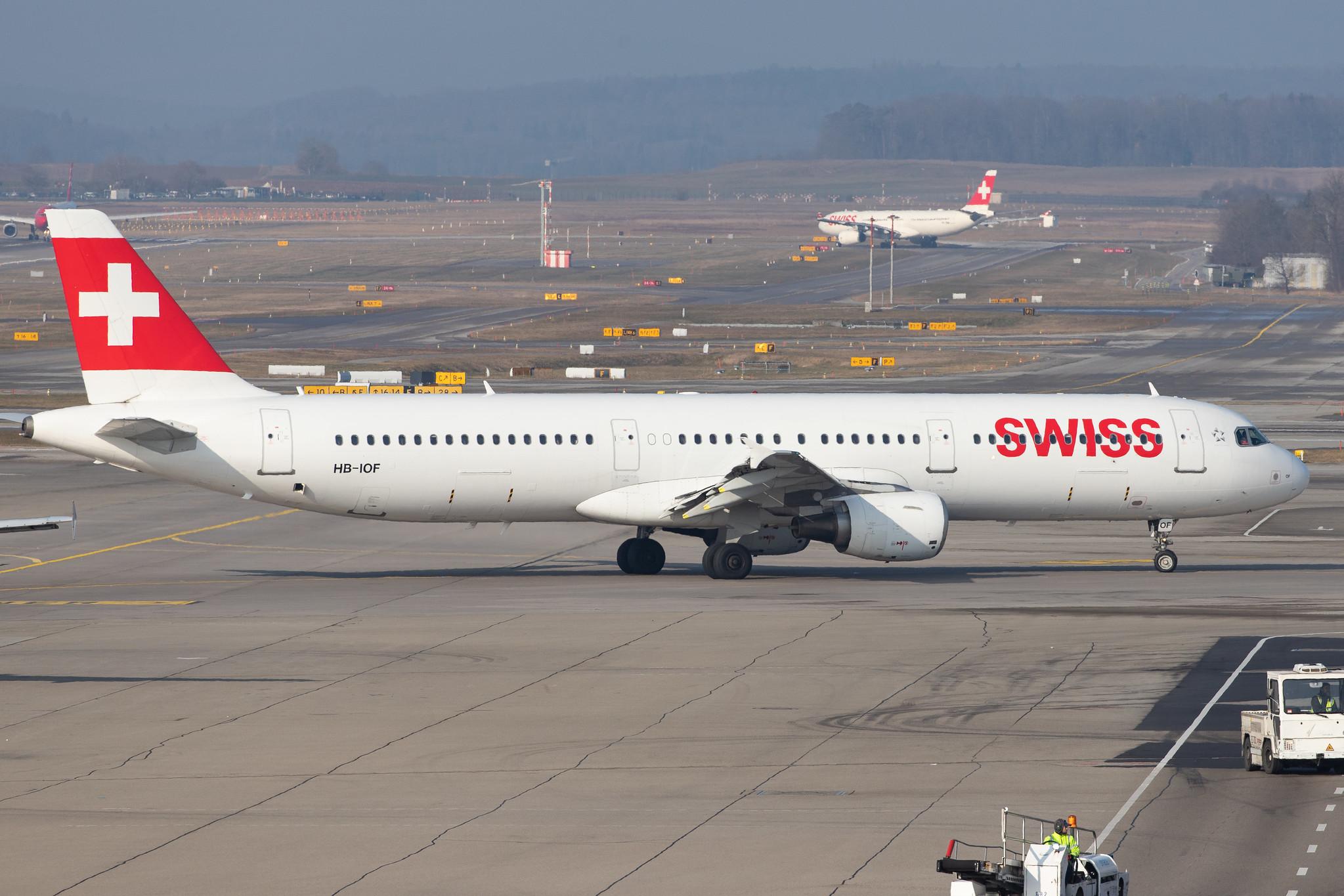 Flughafen Zürich: Swiss (LX / SWR) |  Airbus A321-111 A321 | HB-IOF | MSN 0541