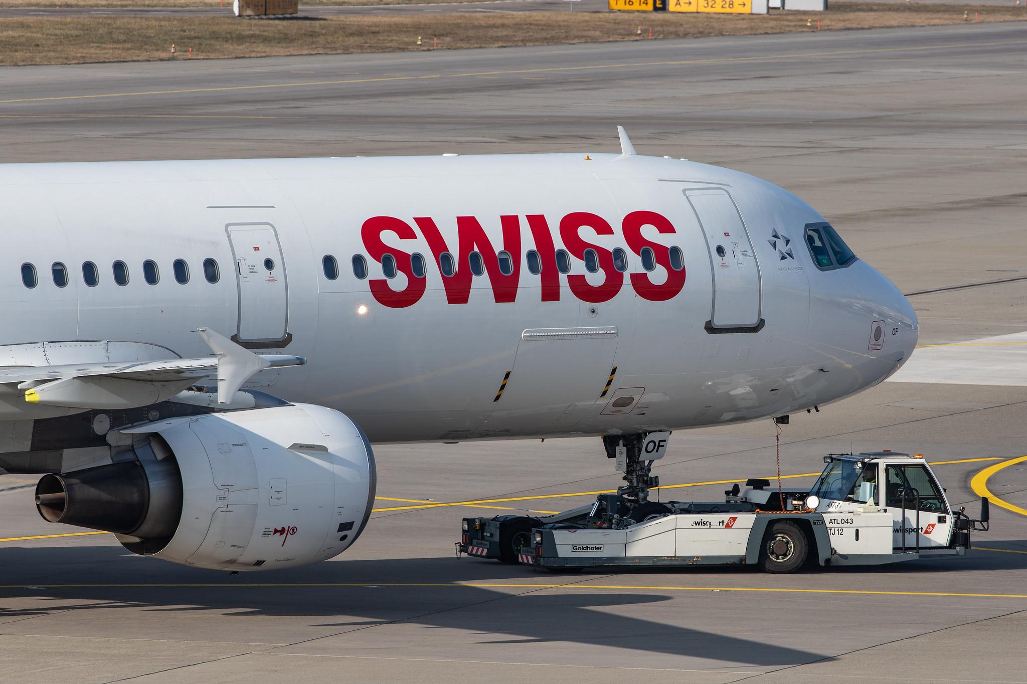 Flughafen Zürich: Swiss (LX / SWR) |  Airbus A321-111 A321 | HB-IOF | MSN 0541