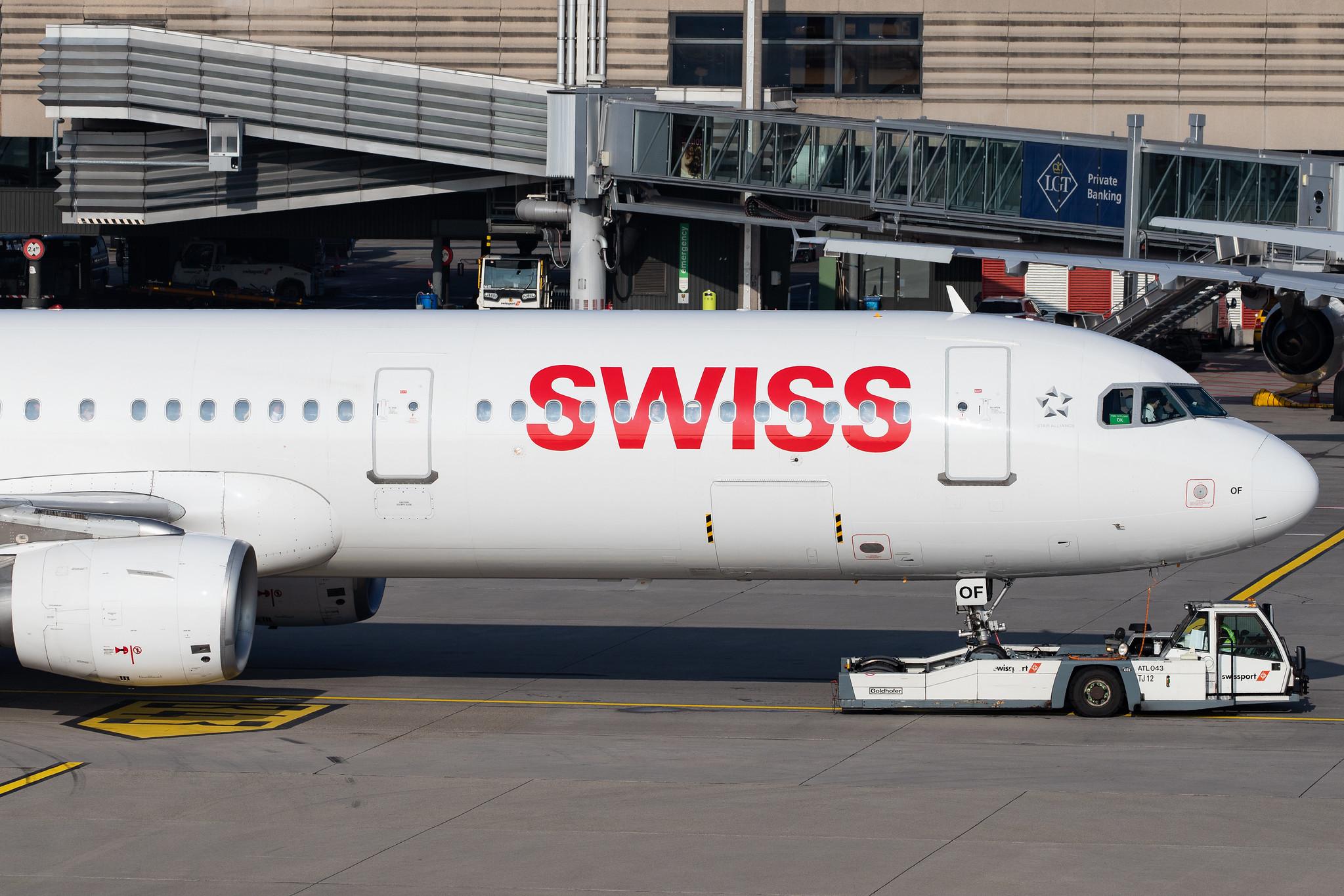 Flughafen Zürich: Swiss (LX / SWR) |  Airbus A321-111 A321 | HB-IOF | MSN 0541