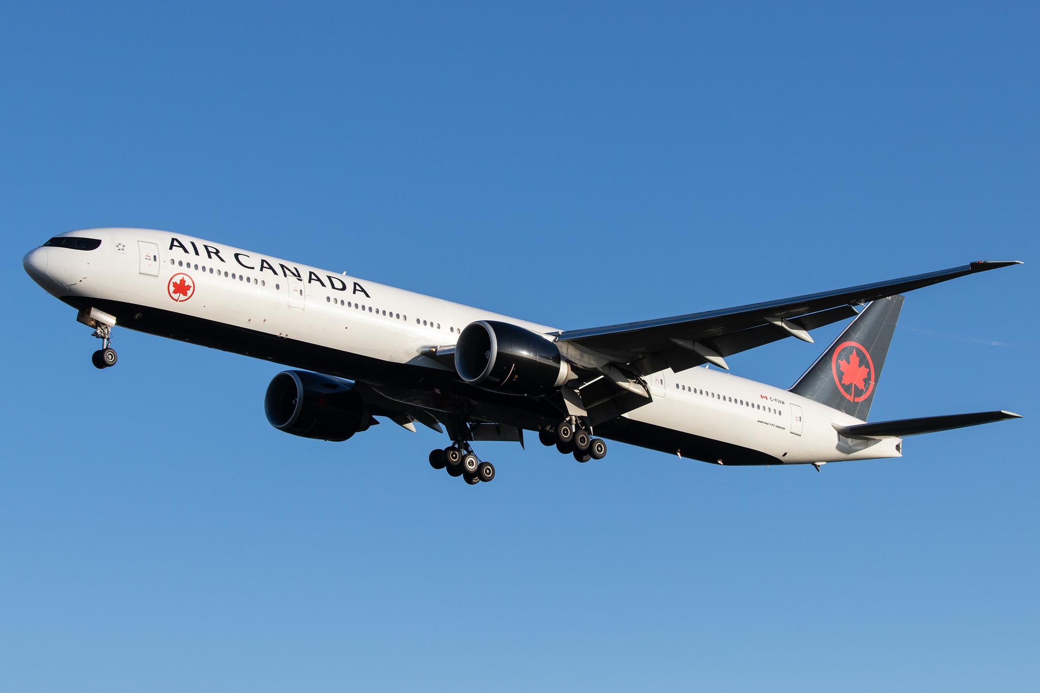 London Heathrow Airport: Air Canada (AC / ACA) |  Boeing 777-333(ER) B77W | C-FIVW | MSN 422183