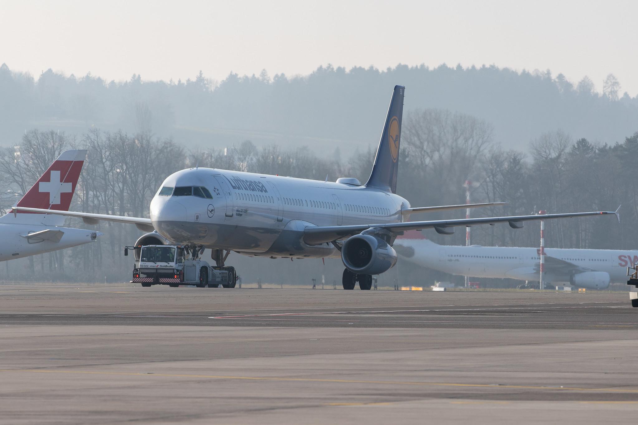 Flughafen Zürich: Lufthansa (LH / DLH) |  Airbus A321-231 A321 | D-AISU | MSN 4016